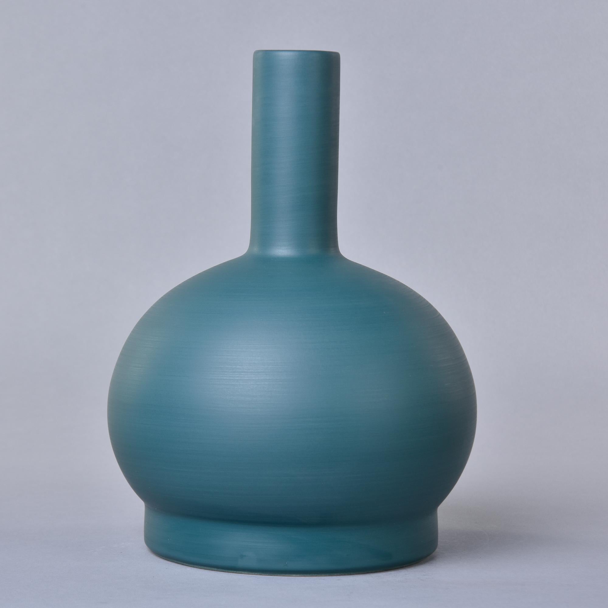 Rina Menardi Royal King Vase in Mint In New Condition For Sale In Troy, MI