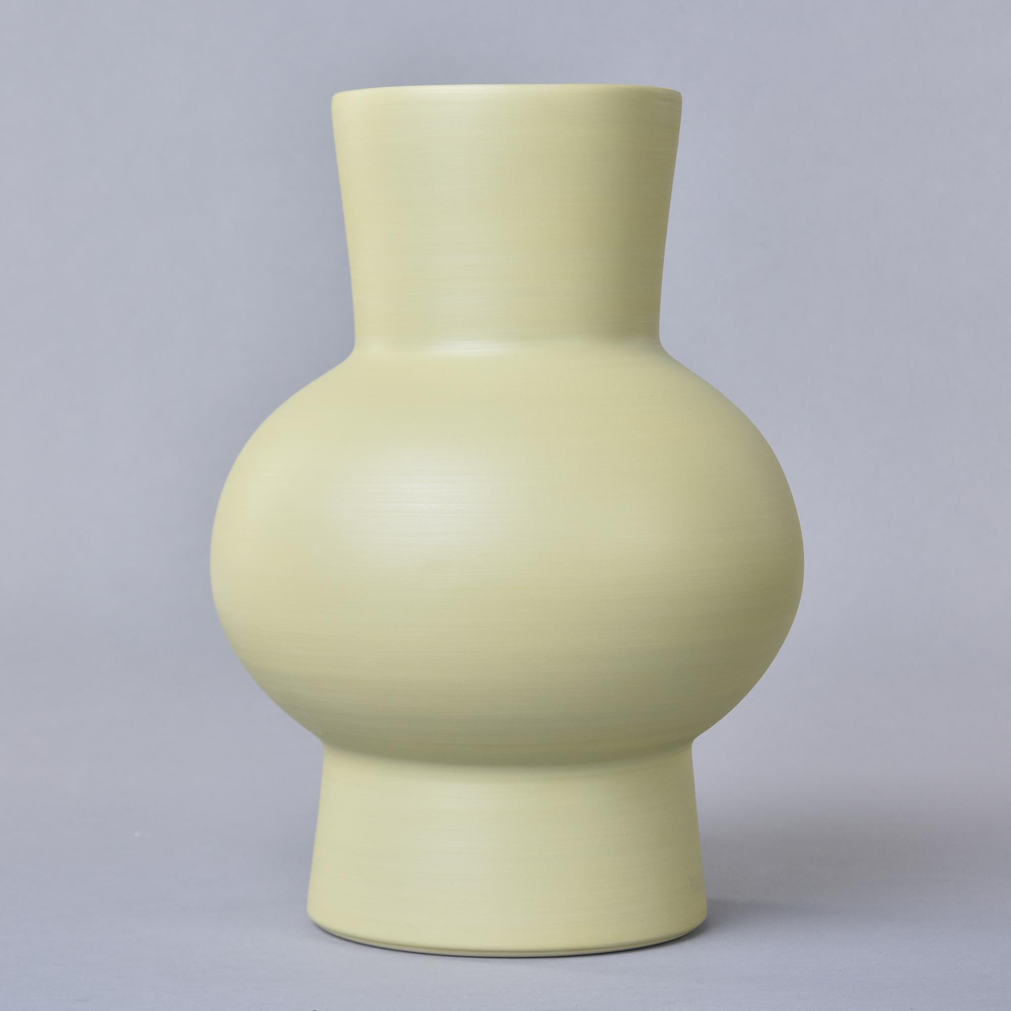 Italiano Vaso Rina Menardi Royal Princess in Pistacchio chiaro in vendita