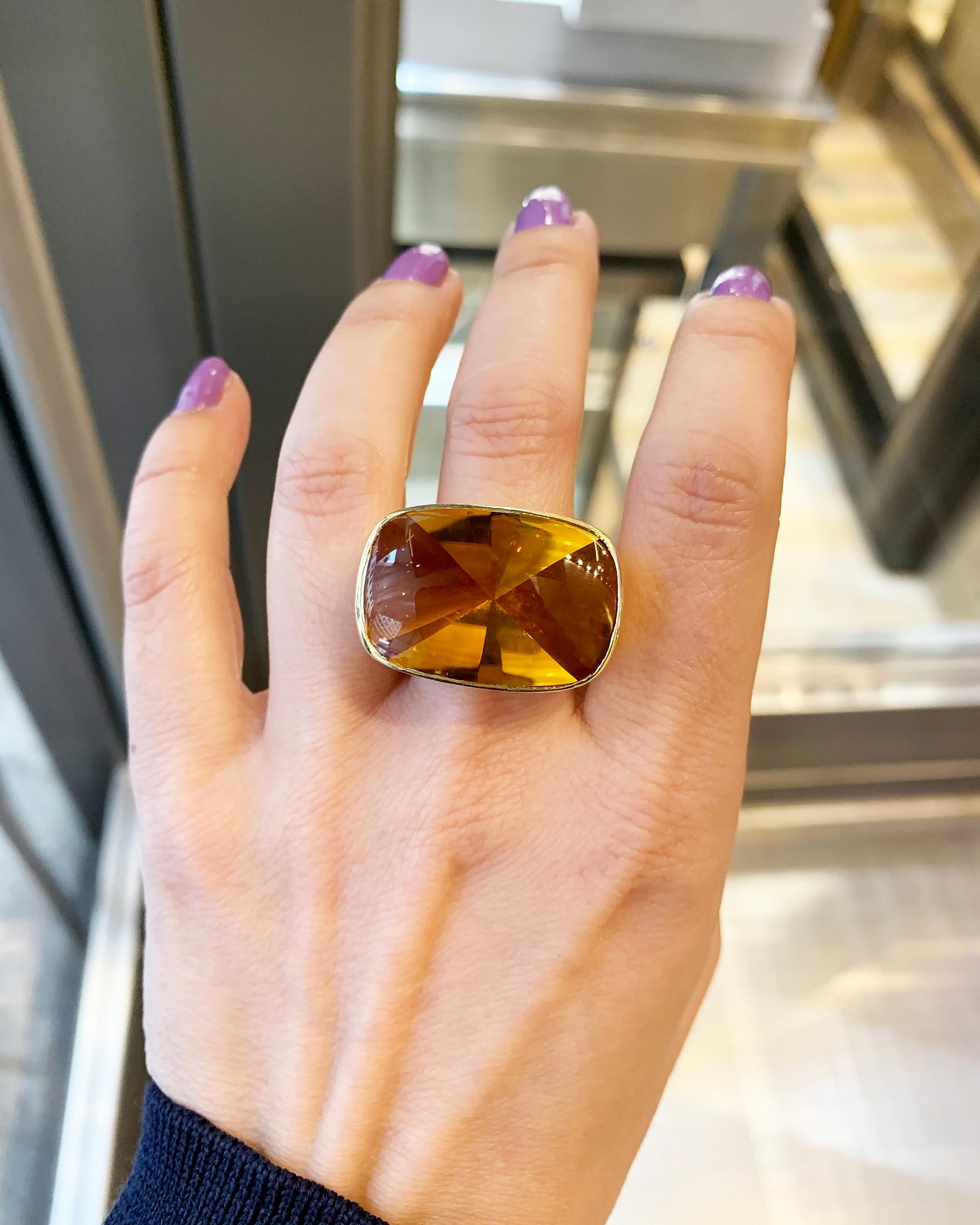 Contemporary Rinaldo Gavello 18kt Yellow Gold Citrine Ring For Sale