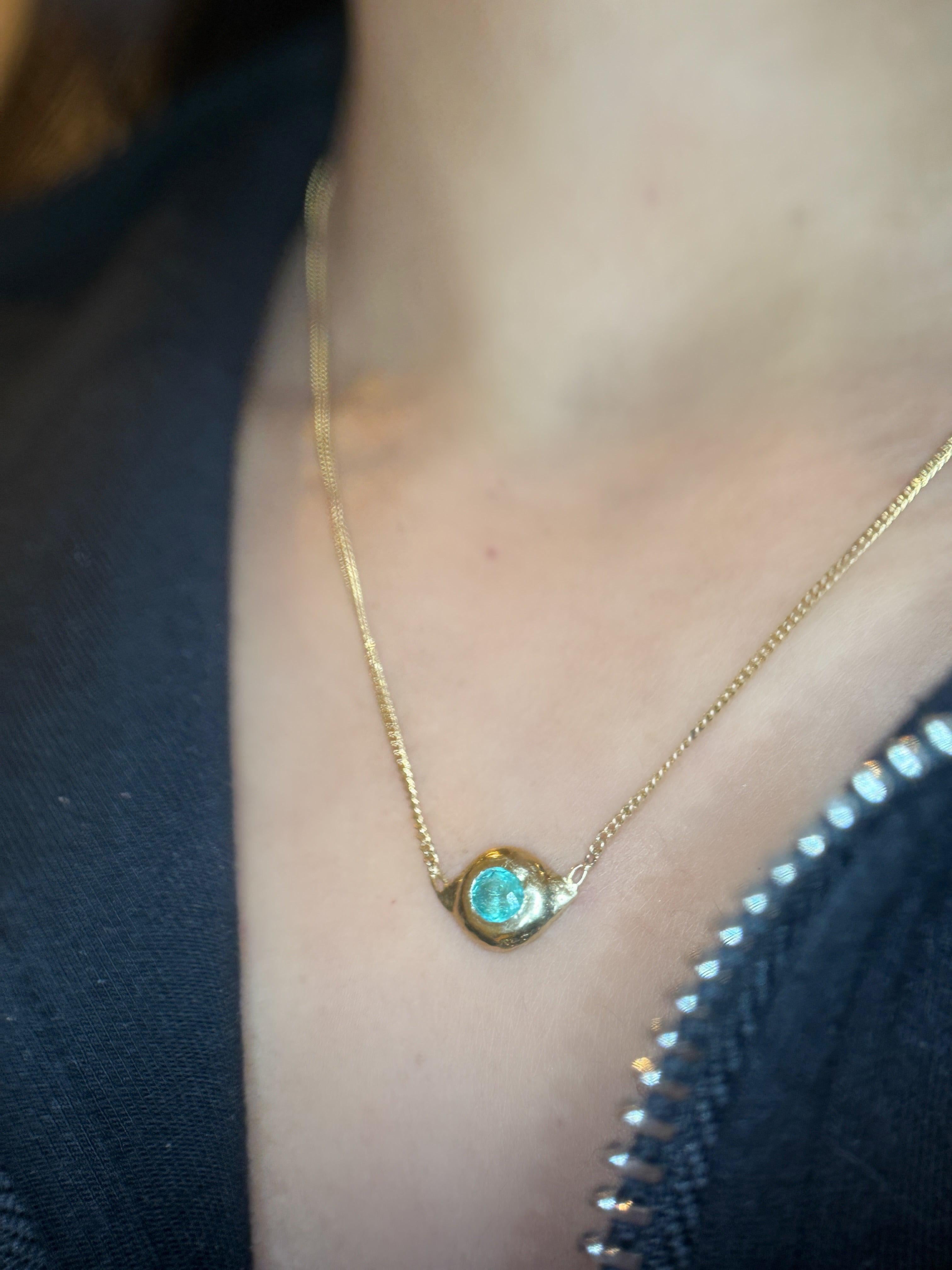 Round Cut Leto Lama Blue Green Mozambique araiba Tourmaline Evil Eye Necklace 18 Ct Gold For Sale