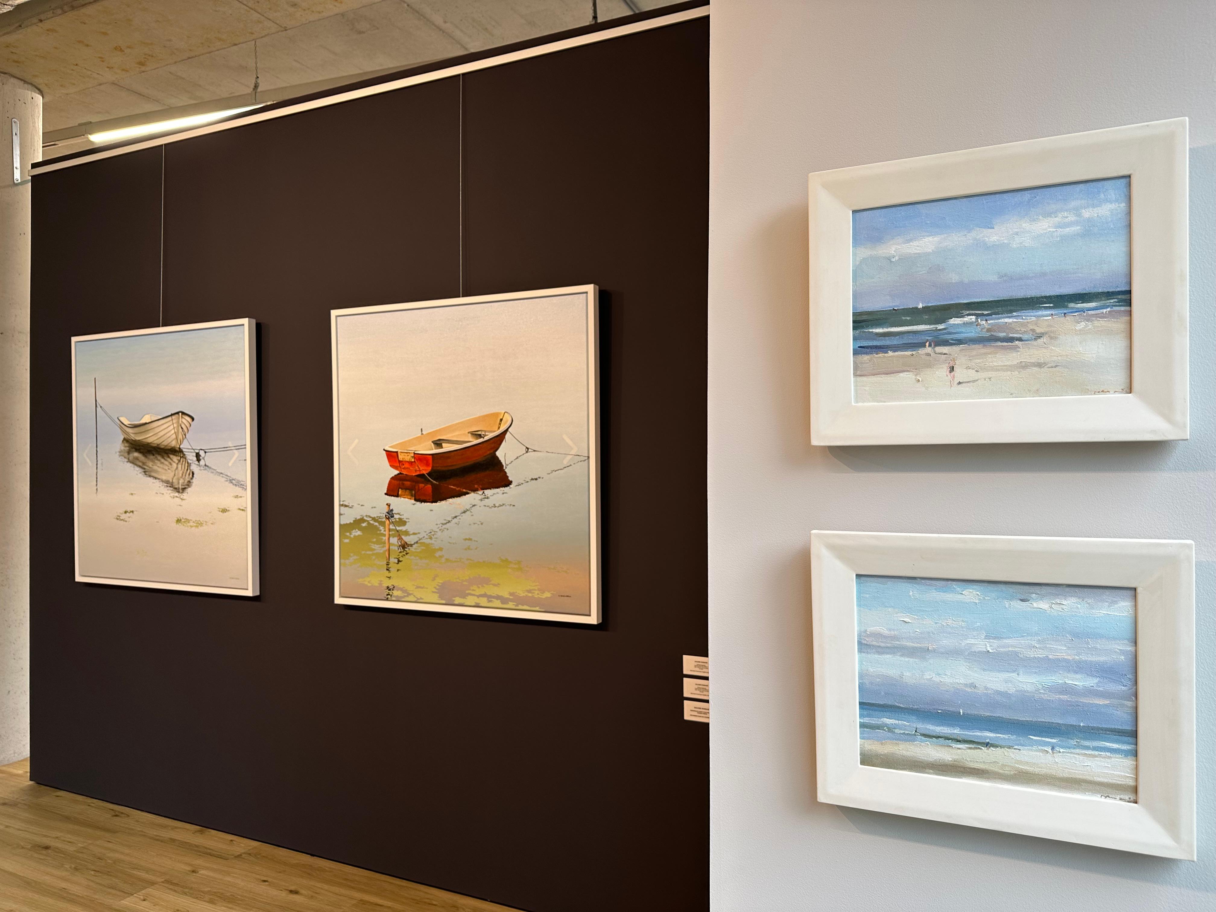 Scrolling Pictures I- 21st Century Contemporary Painting of a rowboat in water (Défilement d'images I- Peinture contemporaine du 21e siècle représentant une barque dans l'eau) en vente 5