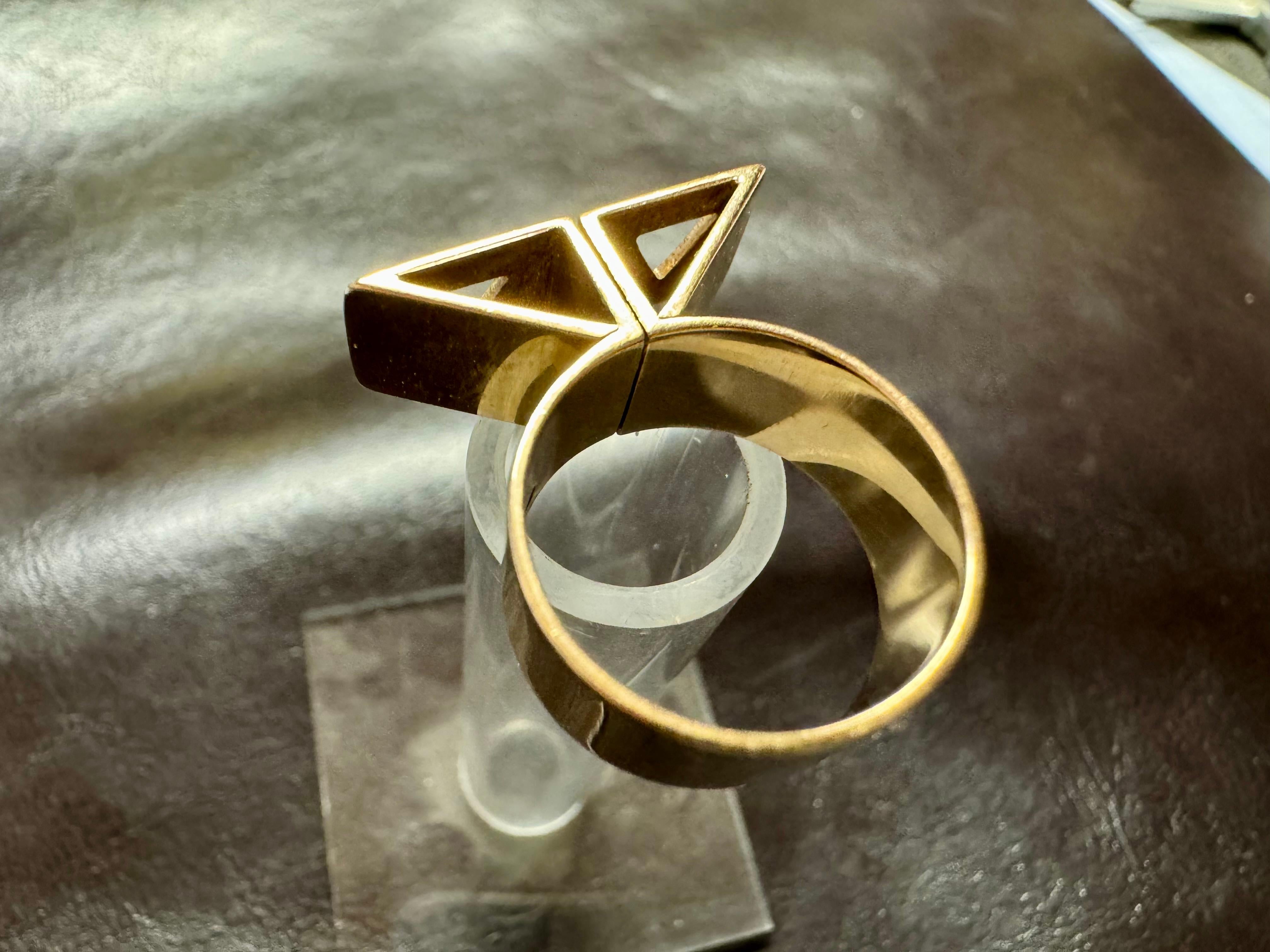 Ring 14 Karat Gold. Design French-Finnish Interior Architect Li Helo. Rare. For Sale 8