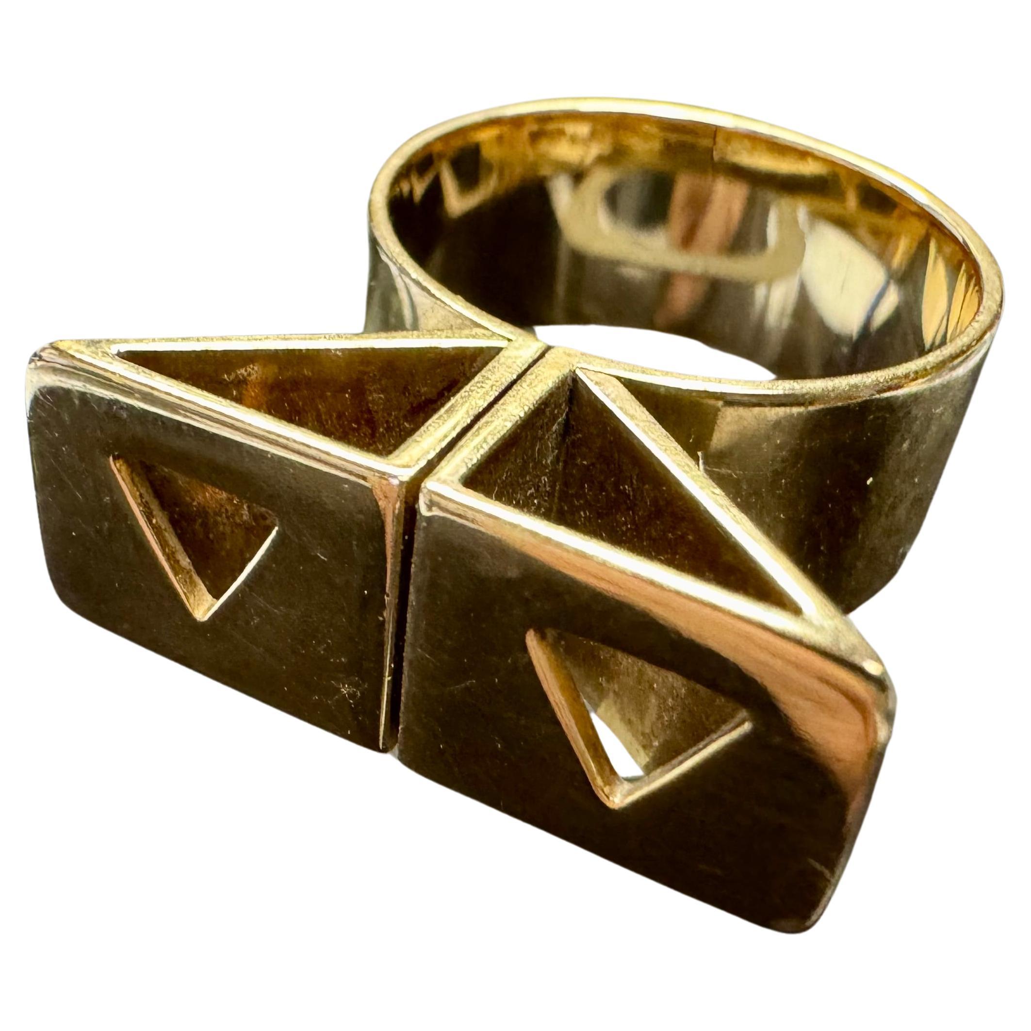 Ring aus 14 Karat Gold. Design Französisch-französischer Innenarchitekt Li Helo. Selten. im Angebot