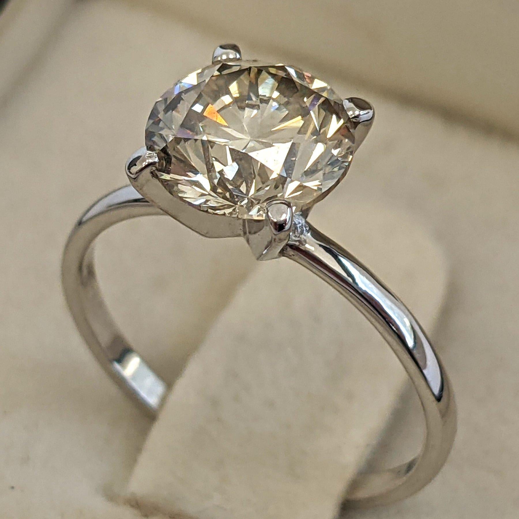 Ring - 14 kt. Weißgold - 2,14ct. tw. Diamant (natürlich gefärbt) - IGI Damen im Angebot