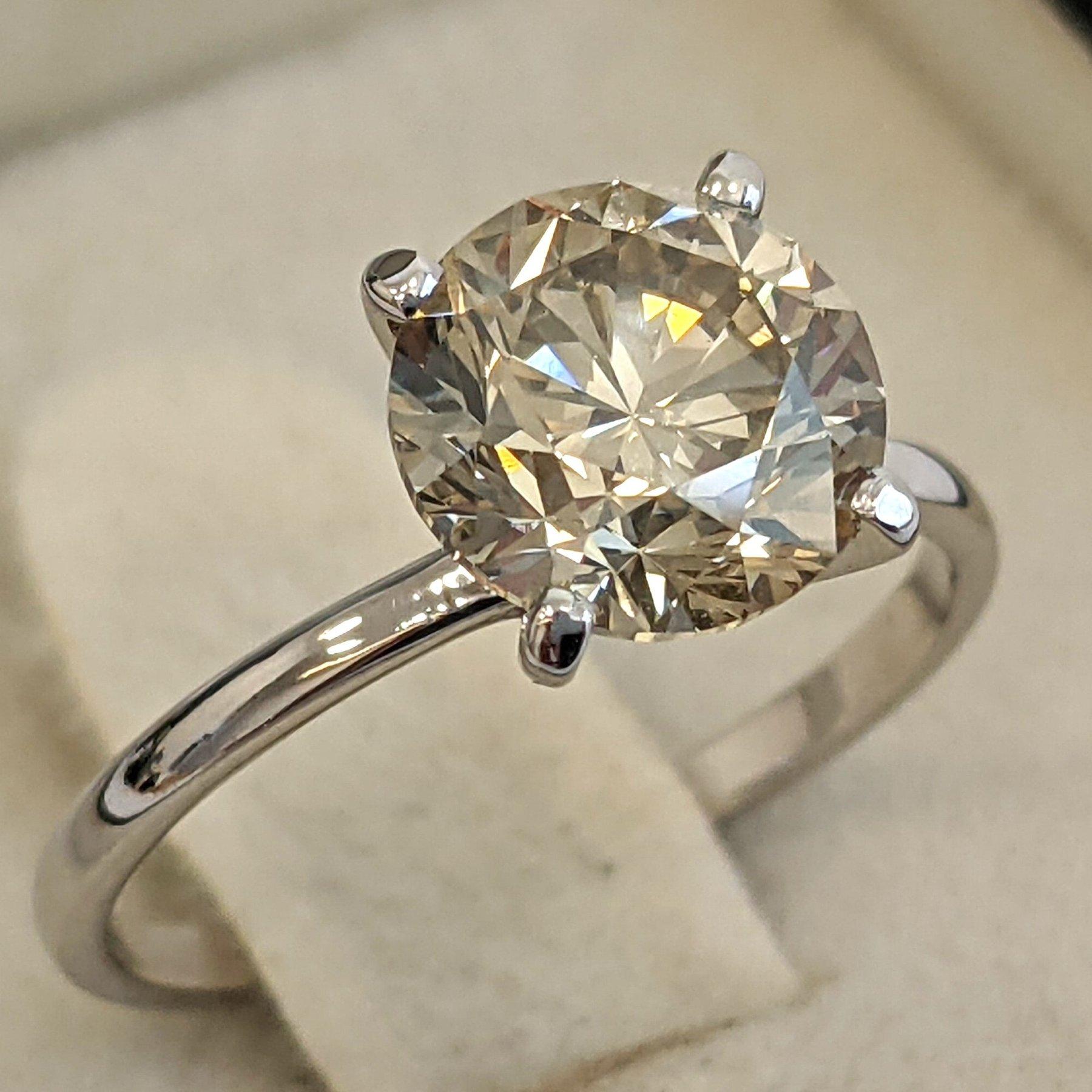 Ring - 14 kt. Weißgold - 2,14ct. tw. Diamant (natürlich gefärbt) - IGI im Angebot 2