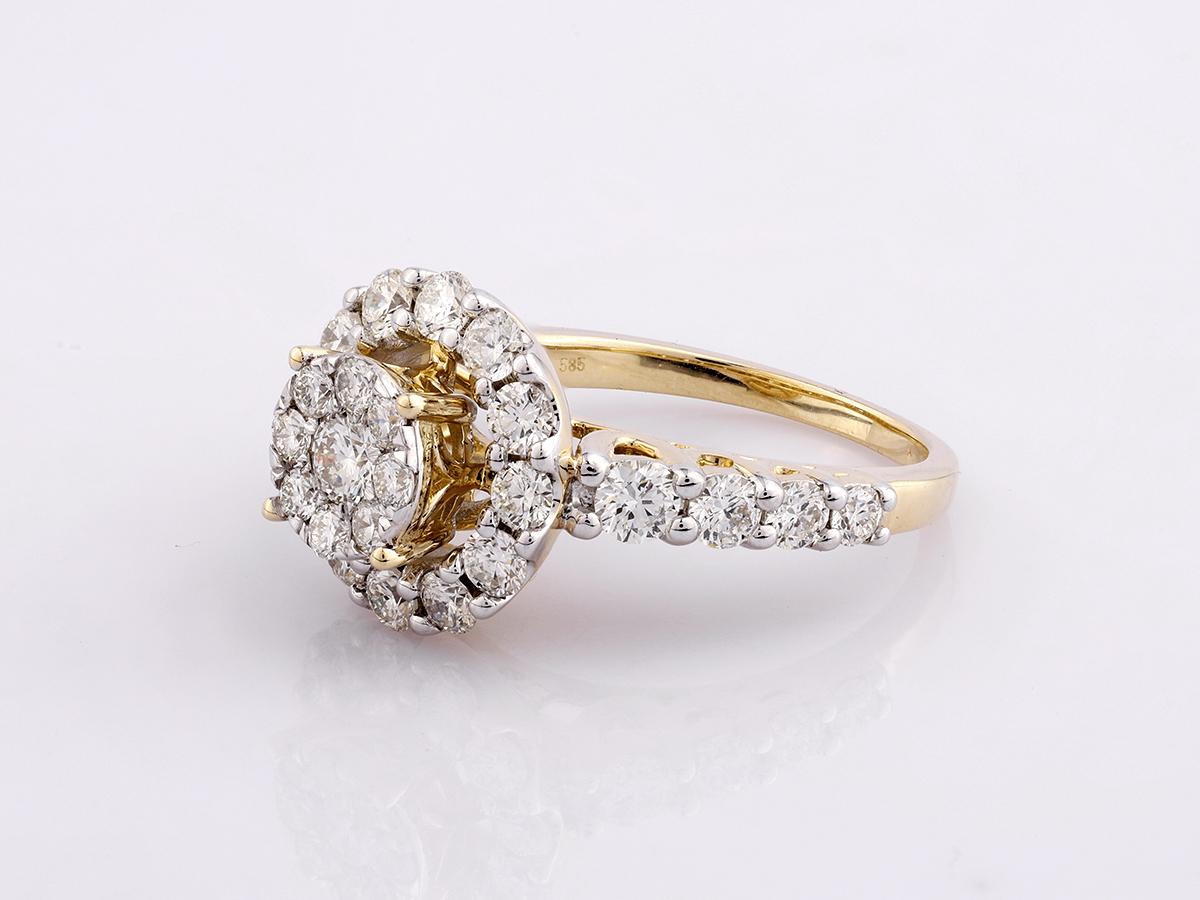 Bague - Or jaune 14 kt - 2,08 ct tw. Grappe de diamants naturels en halo en vente 1