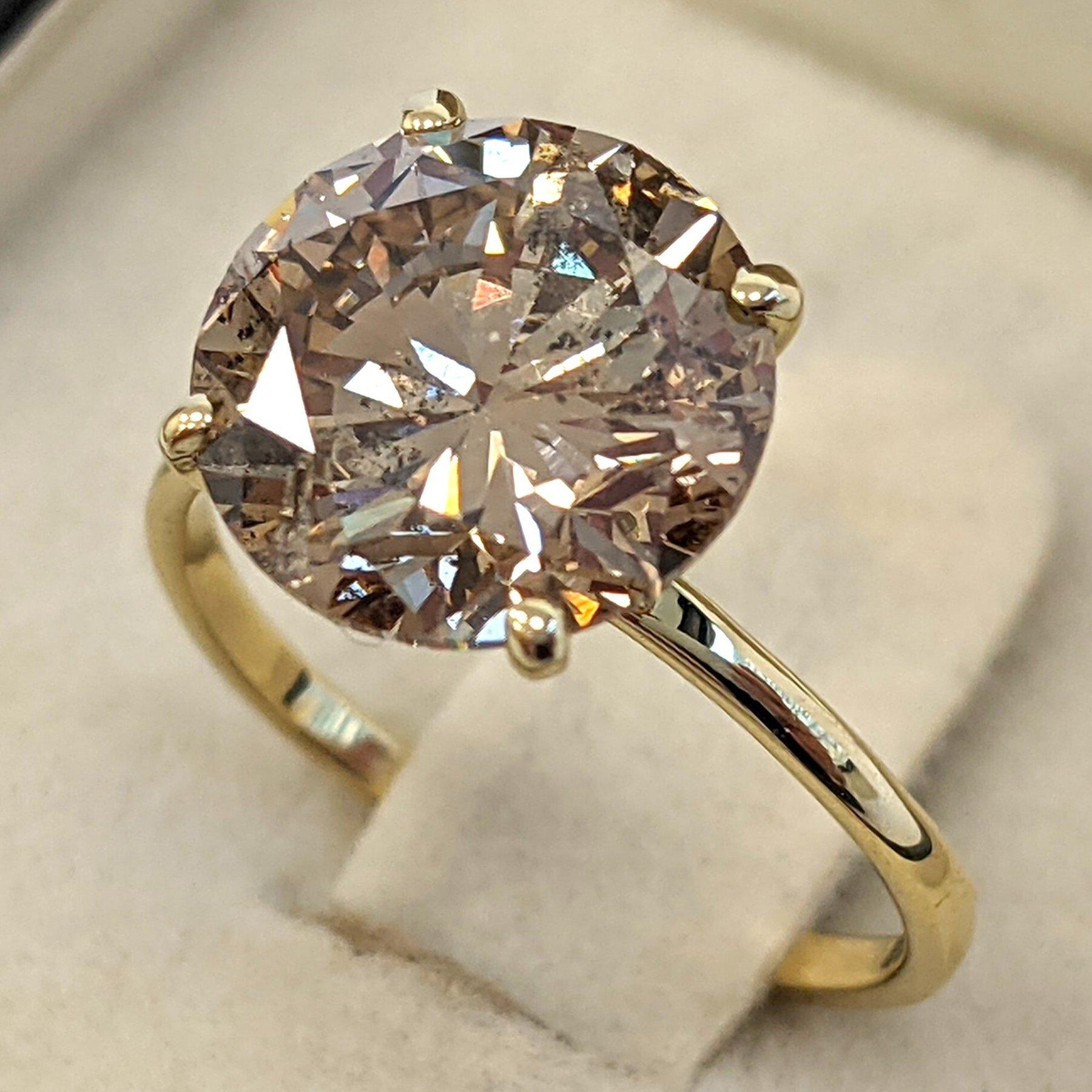 Ring - 14 kt. Gelbgold - 4,01ct. tw. Diamant (natürlich gefärbt) - IGI im Angebot 1