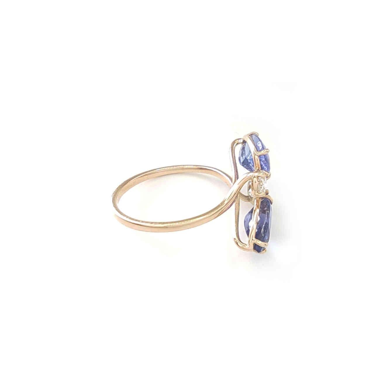 Genuine 1.46 Carat Tanzanite and Diamonds-Certified Cocktail Ring for woman For Sale 2
