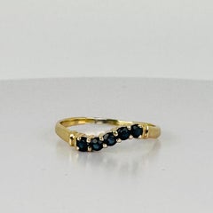Ring 14k gold with 5 Dark Blue Sapphires of 0.10 carat
