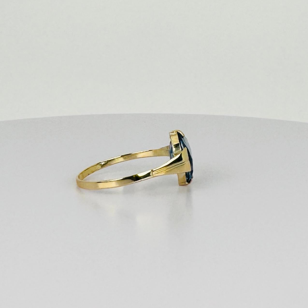 Bague en or jaune 14k avec aigue-marine ovale facettée d'environ 1,20 carat en vente 1