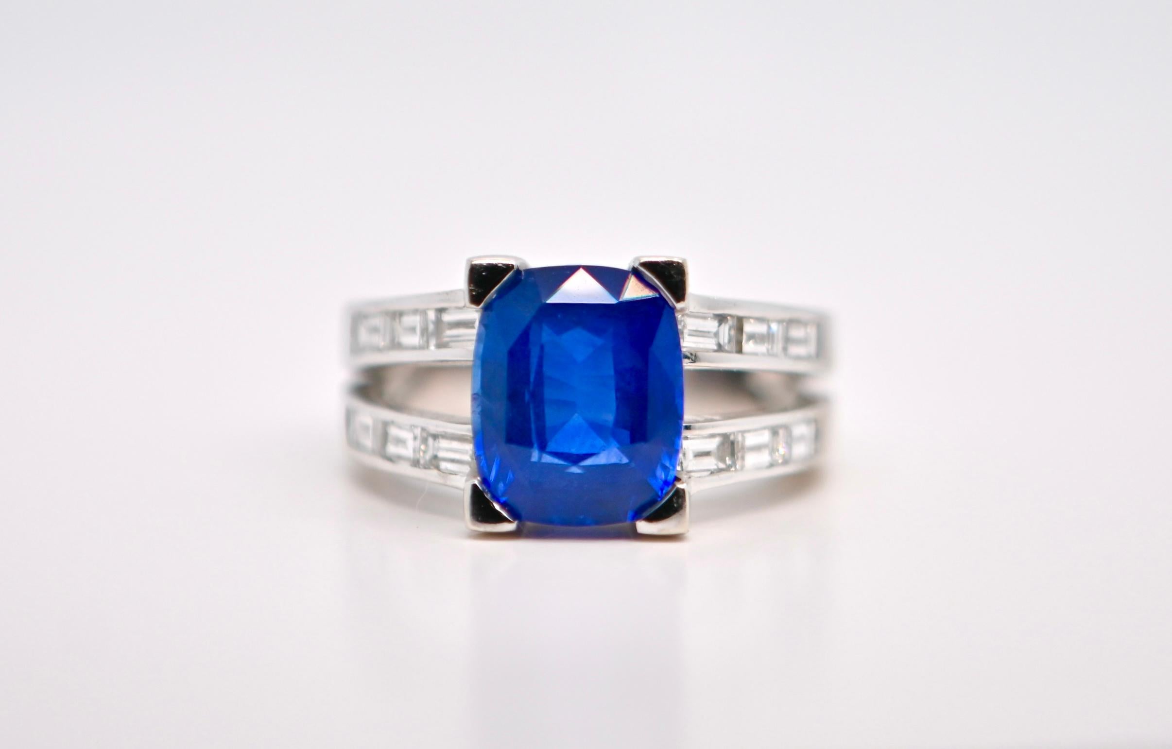 Ring aus 18 Karat Weißgold mit 5,77 Karat Saphir und 0,96 Karat Diamanten besetzt im Angebot 1