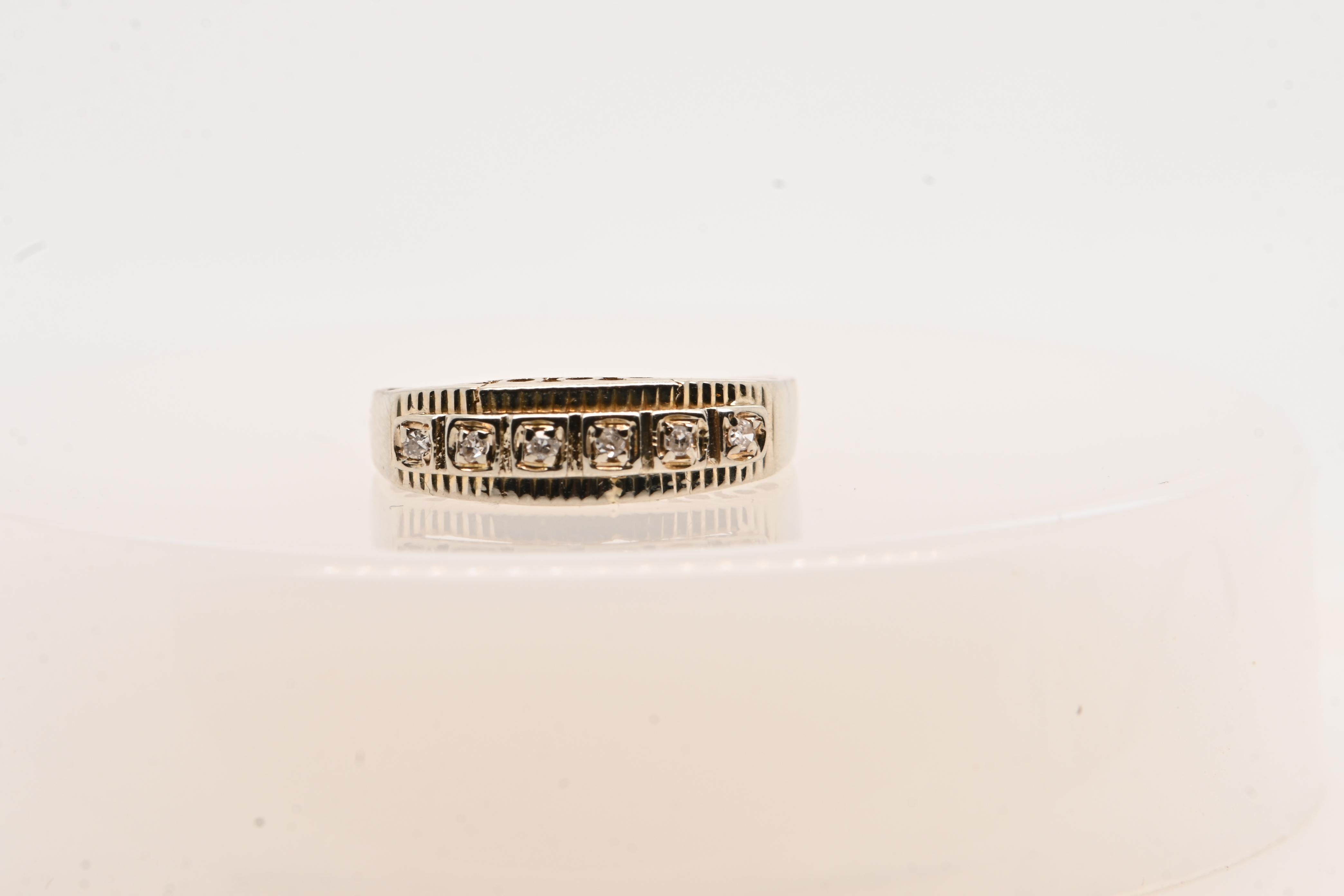 Bague or blanc jaune 18 carats 6 diamants 0.01 carats Excellent état - En vente à Vannes, FR