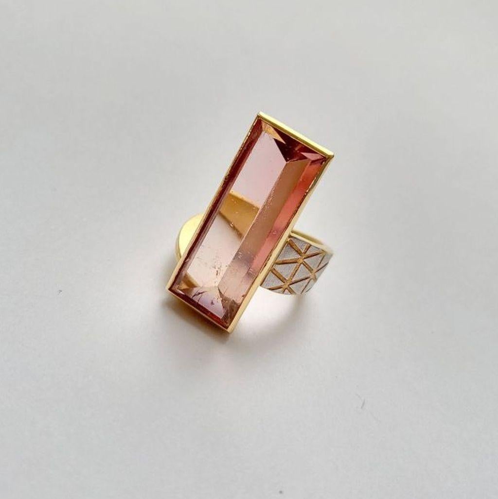 Women's Ring 18 Carat Yellow and White Gold Tourmaline Atelier Zobel For Sale