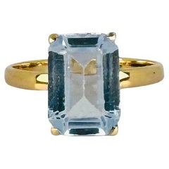 Ring aus 18 Karat Gelbgold mit facettiertem Smaragd-Aquamarin von 2,3 Karat