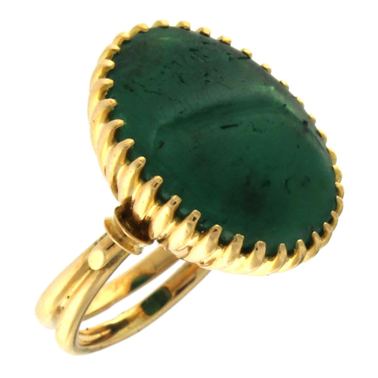 Ring 18 Karat Yellow Gold with Green Agate For Sale