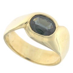 Ring 18 Karat Yellow Gold with Semiprecious Blue Stone