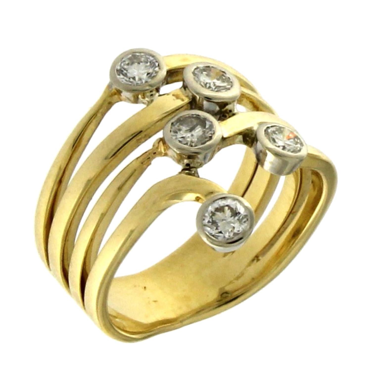 Ring aus 18 Karat Gelbgold mit weißen Diamanten Damen