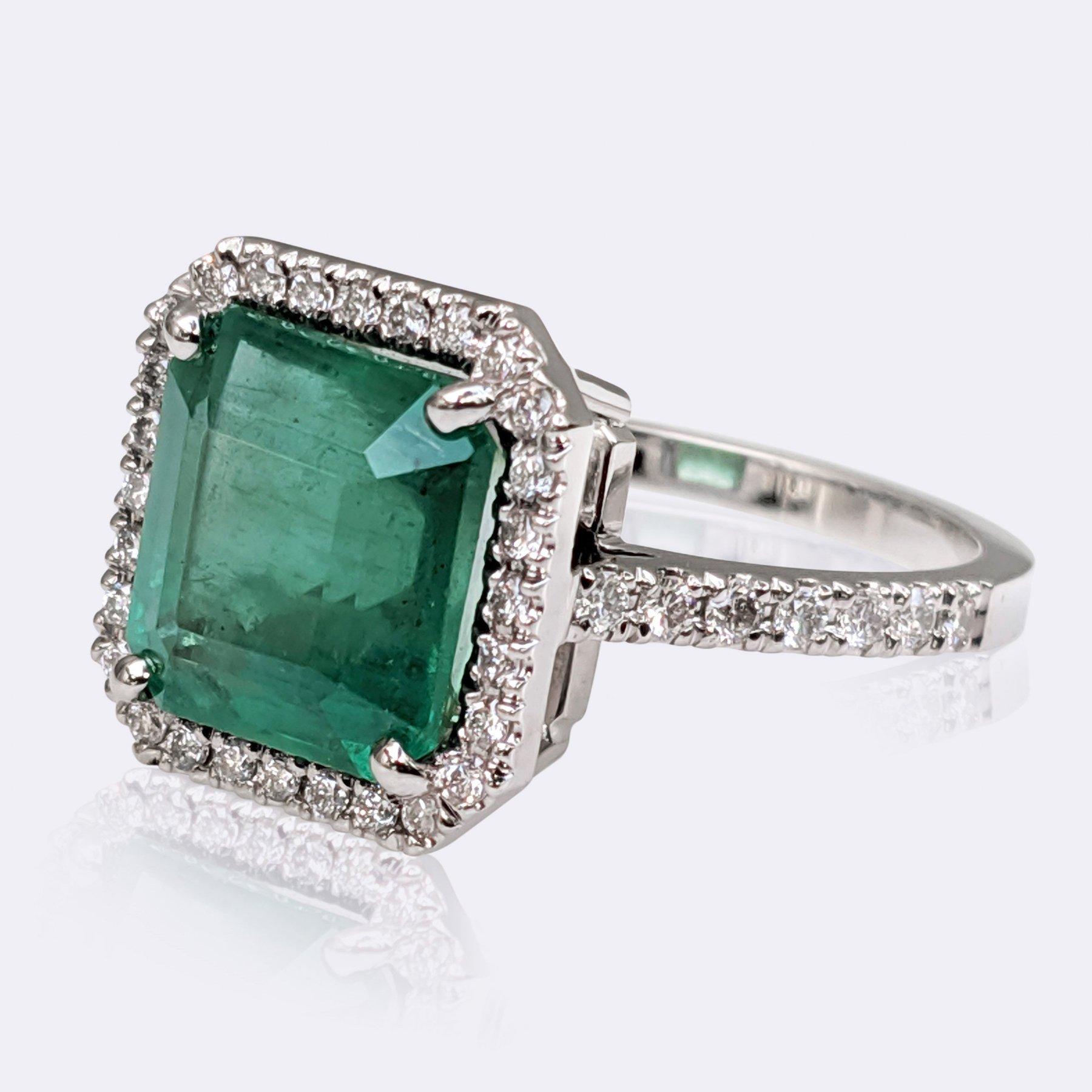 Bague - 18 kt. Or blanc - 4,93ct. tw. Émeraude - Diamant en vente 2