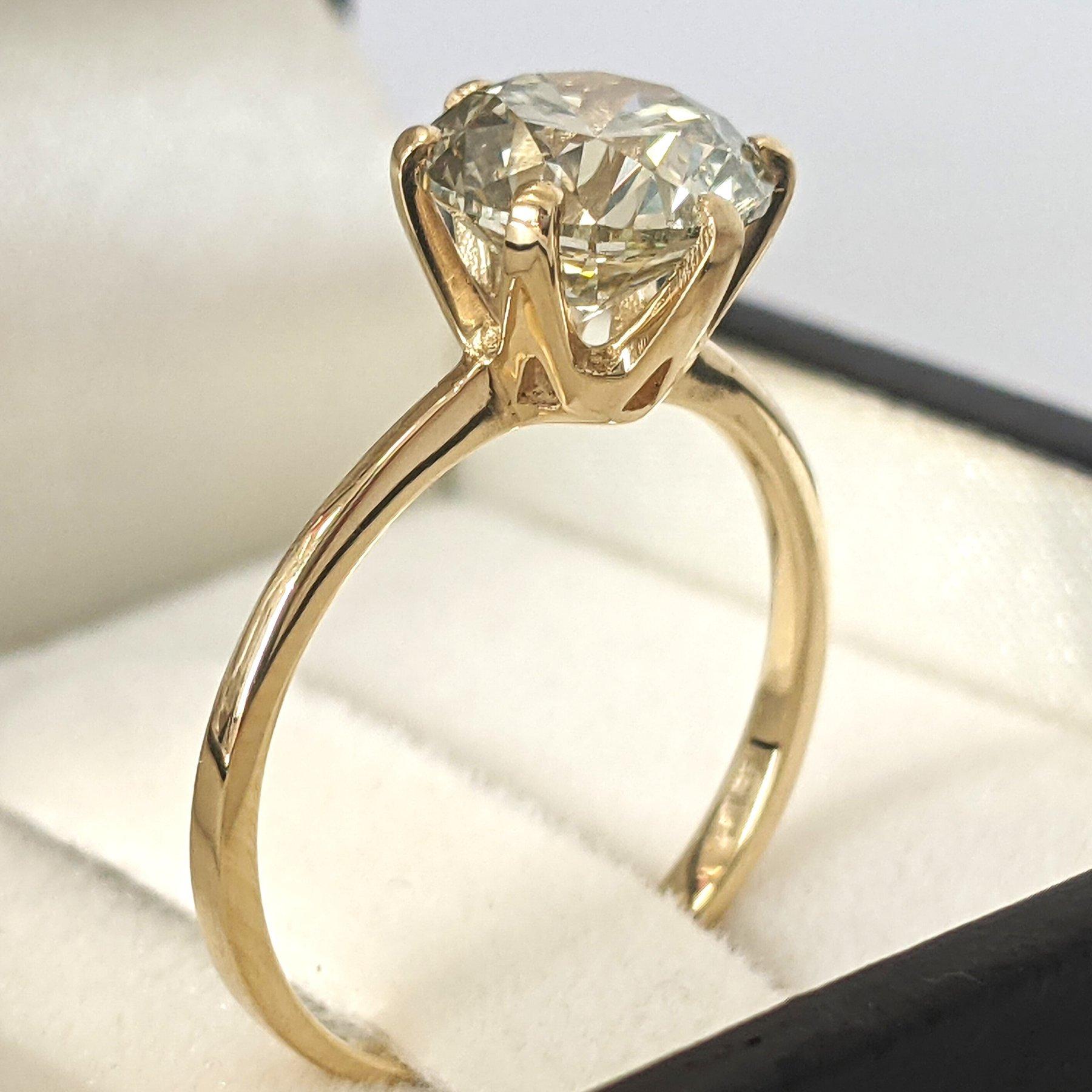 Anillo - 18 kt. Oro amarillo - 2,01 ct. tw. Diamante (color natural) - IGI Art Decó en venta
