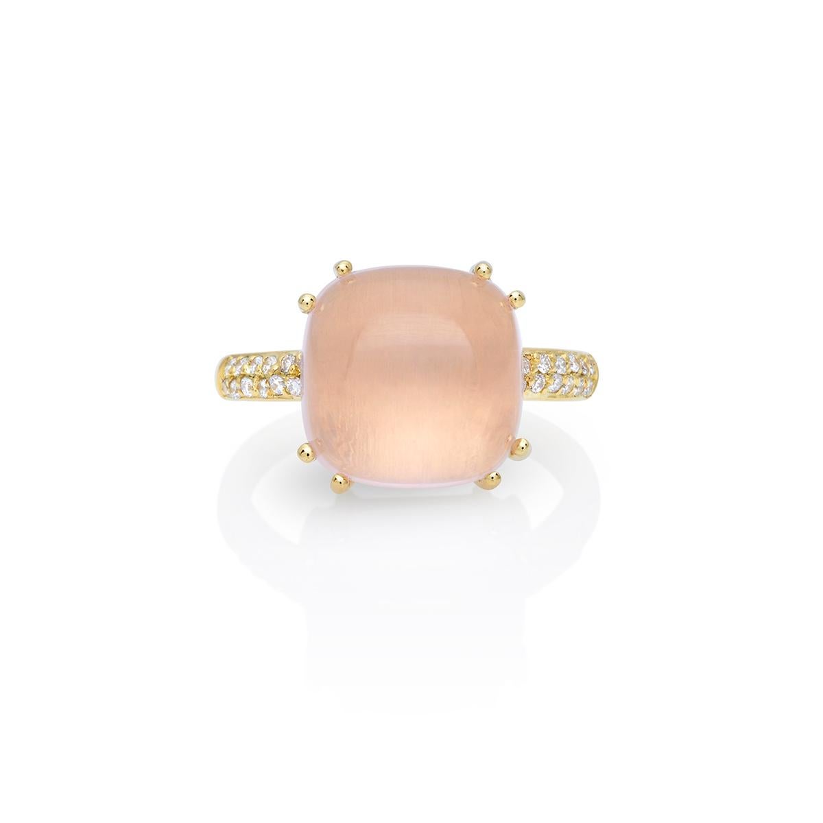 Ring 18Kt yellow gold, with rose quartz and diamonds
An exquisite handcrafted 18kt yellow gold with Rose Quartz - the stone of love- and diamonds ring that defines elegance and refined femininity. This unique piece is the perfect gift for youe loved