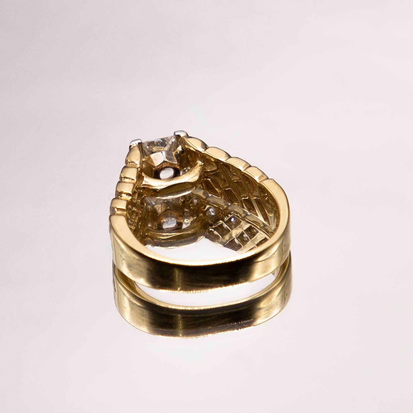 Princess Cut Ring 18k Contemporary 1.38 Carats/ E Color Princess Diamond Center in Platinum For Sale