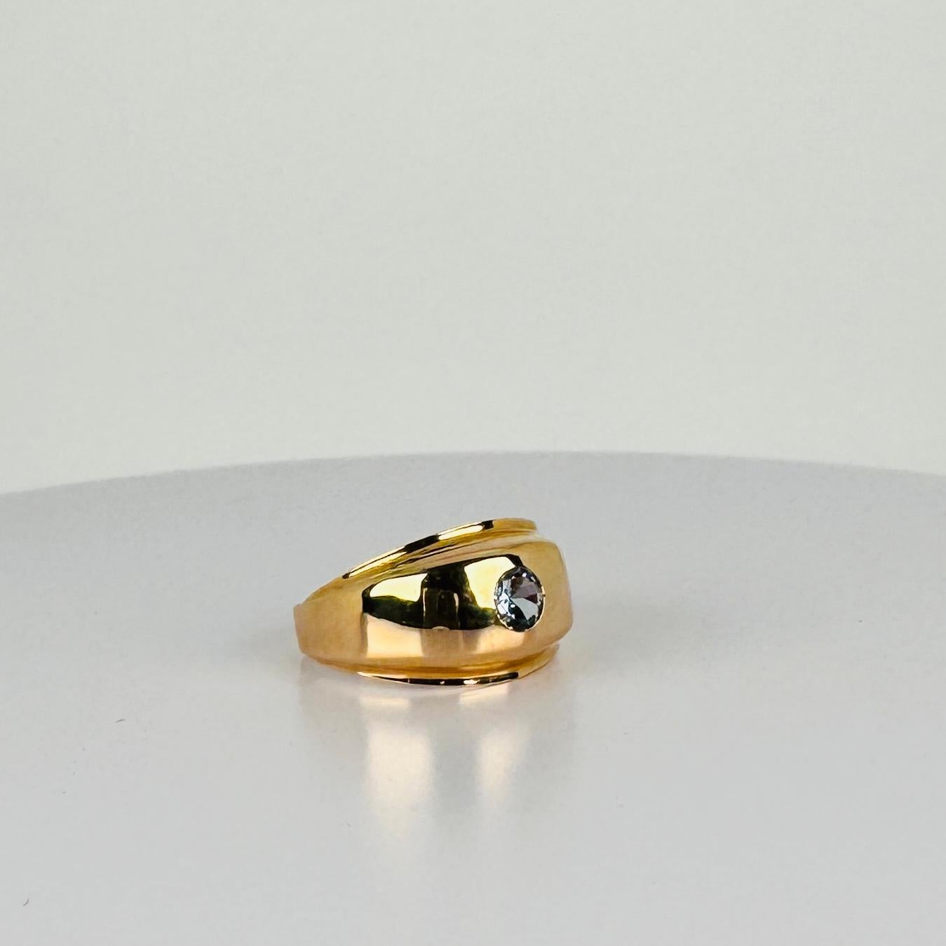 Bague or jaune chaud 18k avec spinelle bleu taille ronde de 0.20 carat Bon état - En vente à Heemstede, NL