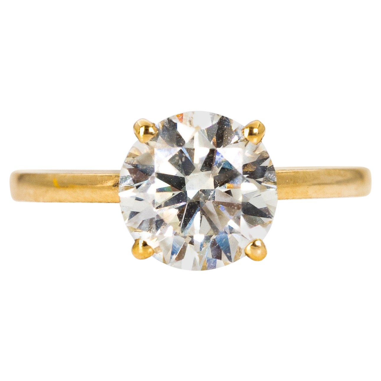 What is the difference between a promise ring and an engagement ring?