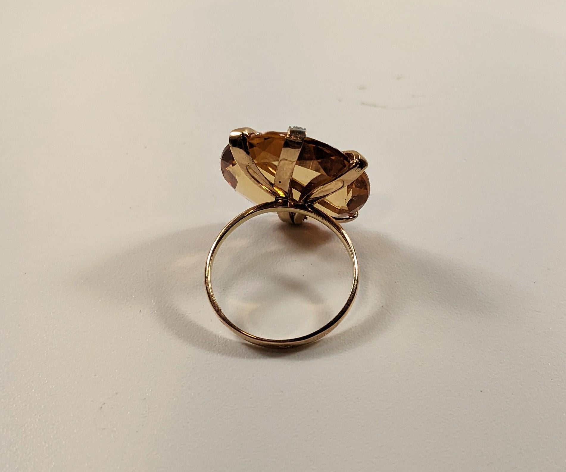 Contemporary Ring 18k Yellow Gold with  Faceted Smoke Citrine Quartz For Sale
