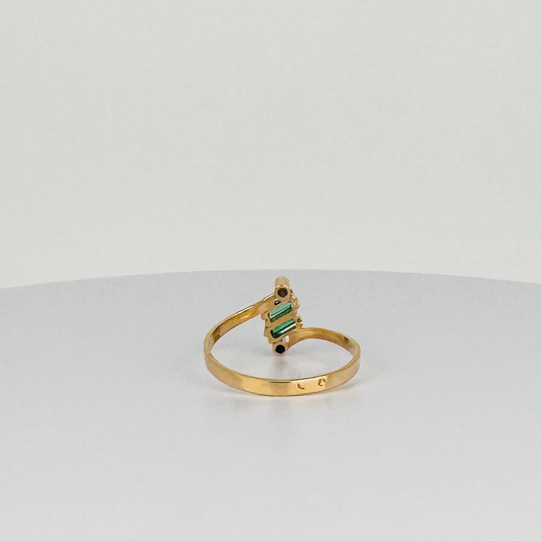 Anillo Oro Amarillo 18k con Turmalinas Verdes Esmeralda Facetada&Diamantes talla redonda en venta 1