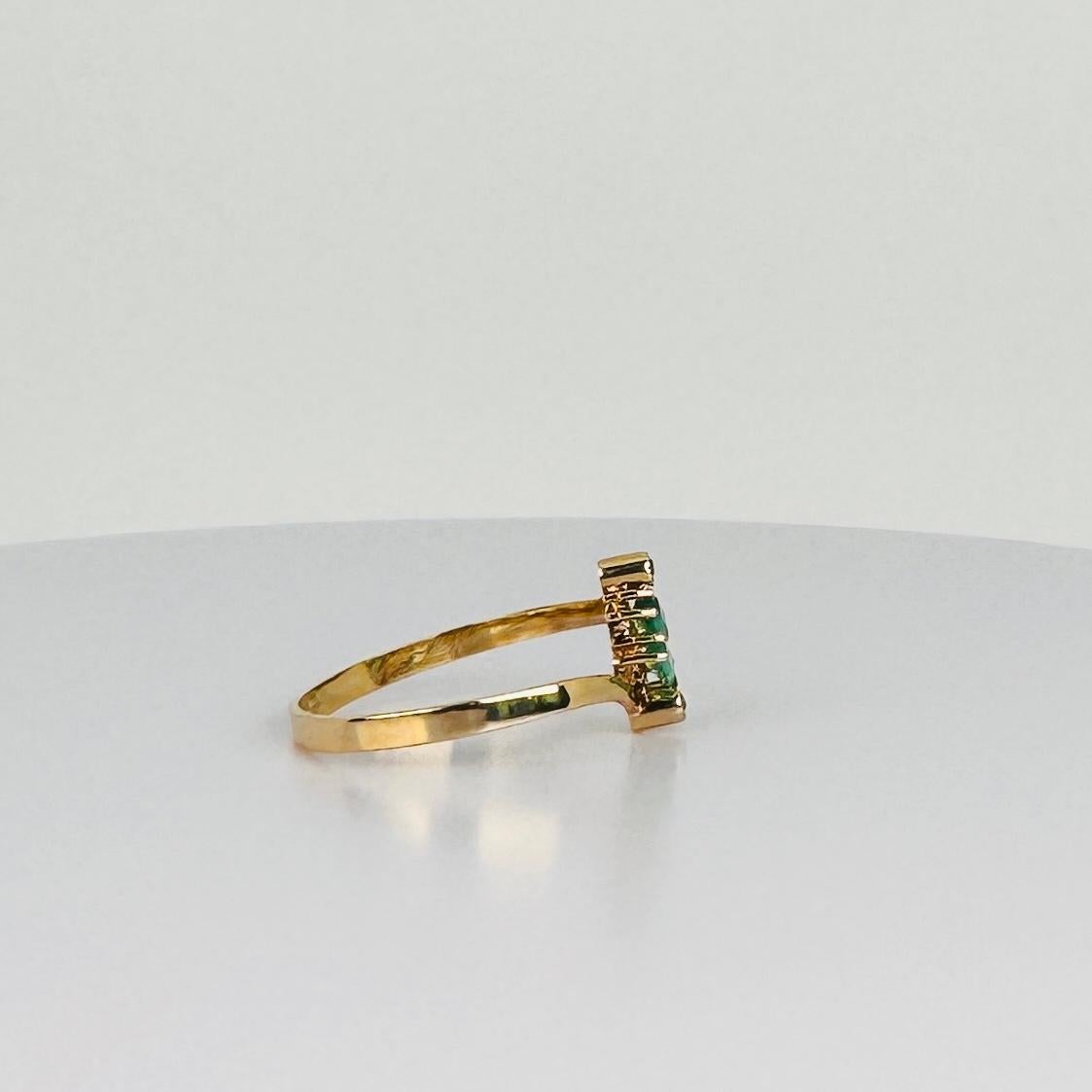 Anillo Oro Amarillo 18k con Turmalinas Verdes Esmeralda Facetada&Diamantes talla redonda en venta 2