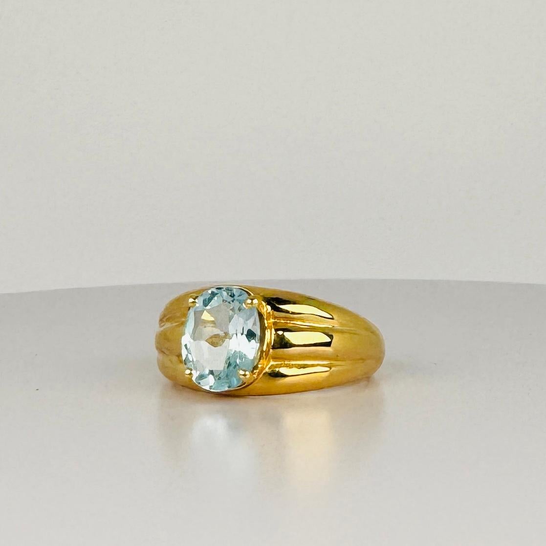Anello in oro giallo 18k con acquamarina ovale da 2 carati In condizioni buone in vendita a Heemstede, NL