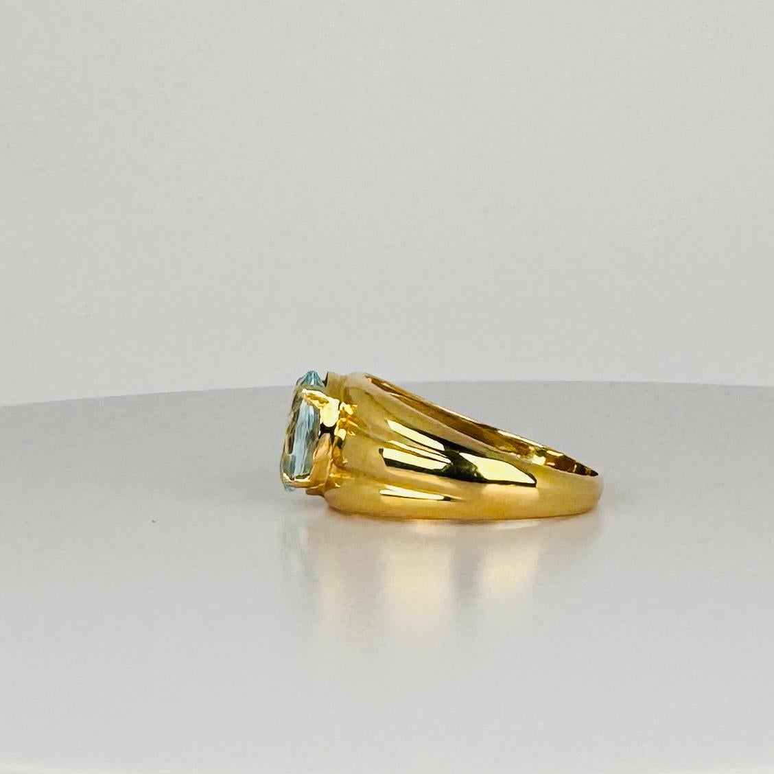 Donna Anello in oro giallo 18k con acquamarina ovale da 2 carati in vendita