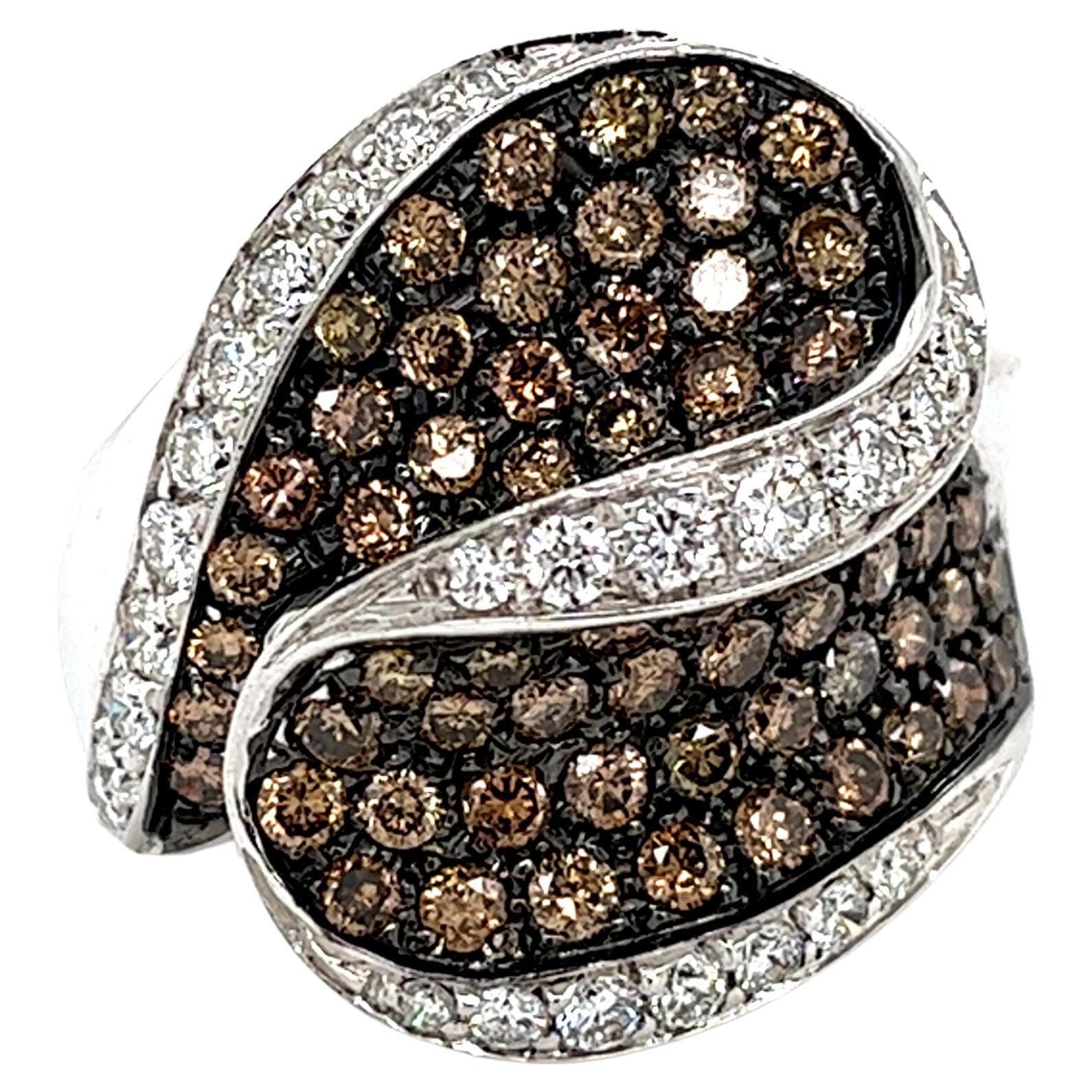 Ring 18Kt Gold 62 Champagne Diamonds and 25 White Diamonds total weight 2.74 ct For Sale