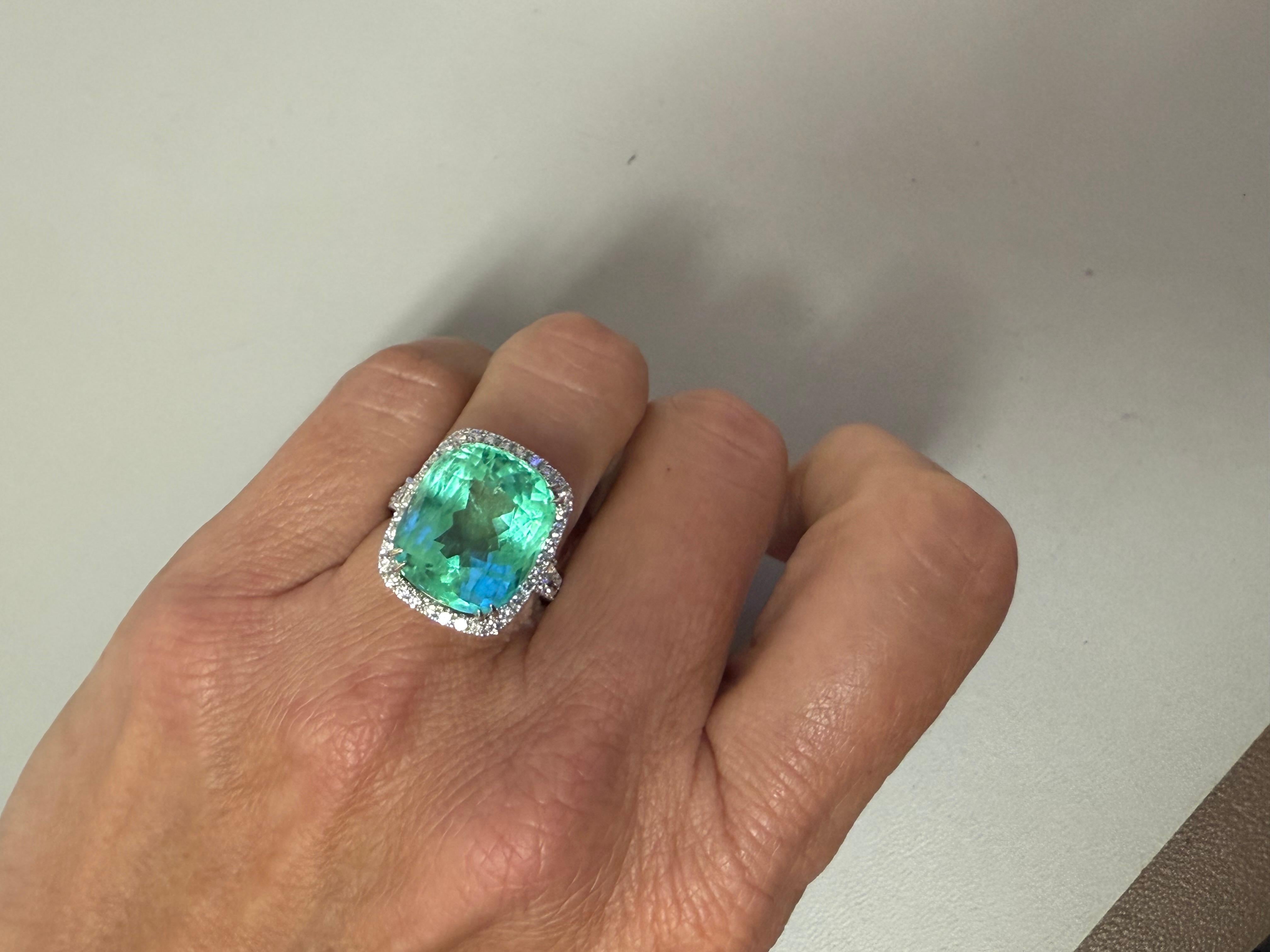 Ring 18kt Gold Colombian Emerald 13.69 cts & Diamonds For Sale 1