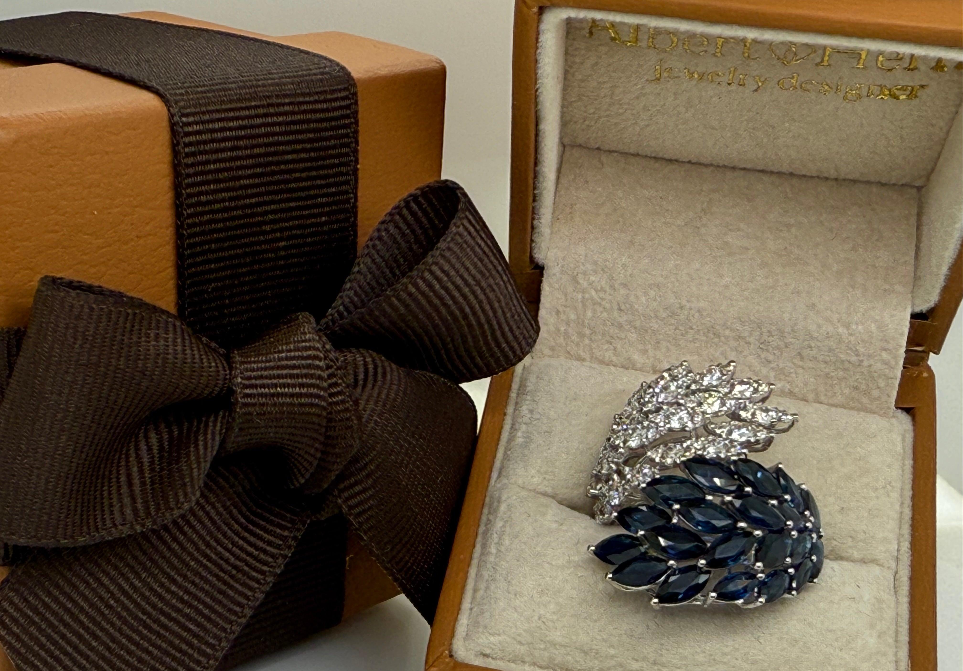 Contemporary Ring 18kt Gold Leaves Marquise Blue Sapphire & Round Diamonds For Sale