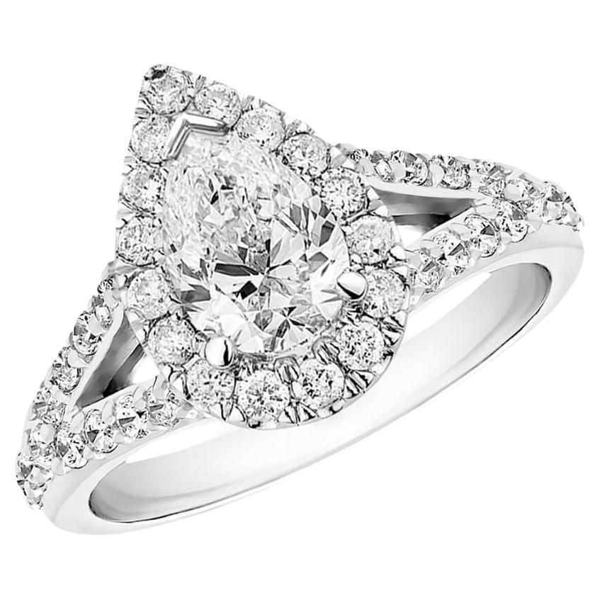 Ring 18kt Gold Pear Diamond 1.24 carats GIA & Diamonds  0.62 carats Split Shank For Sale