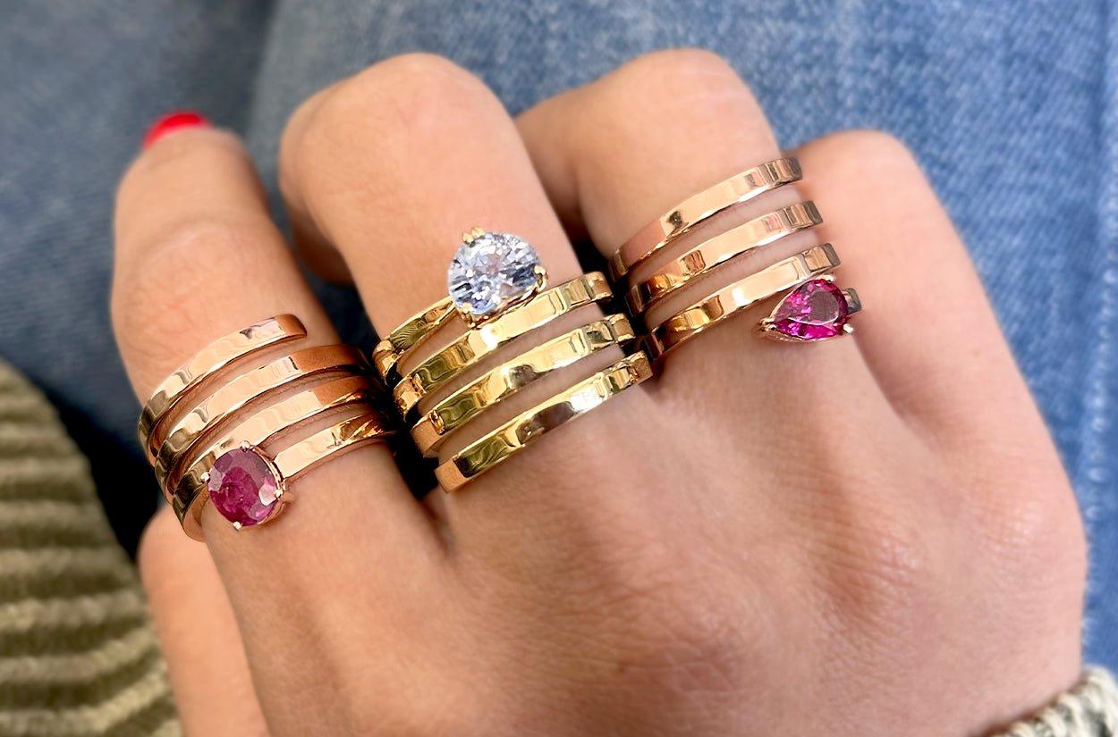 For Sale:  Ring 18kt Gold Spring & Ruby Oval 3