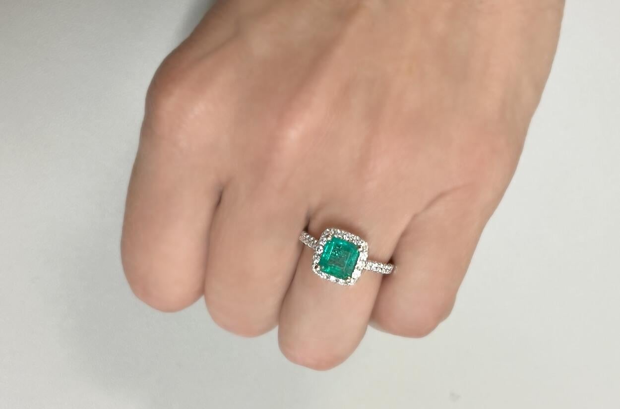 Contemporary Ring 18kt Gold Square GIA Emerald 1.58 cts & Diamonds Pave 0.59 cts For Sale
