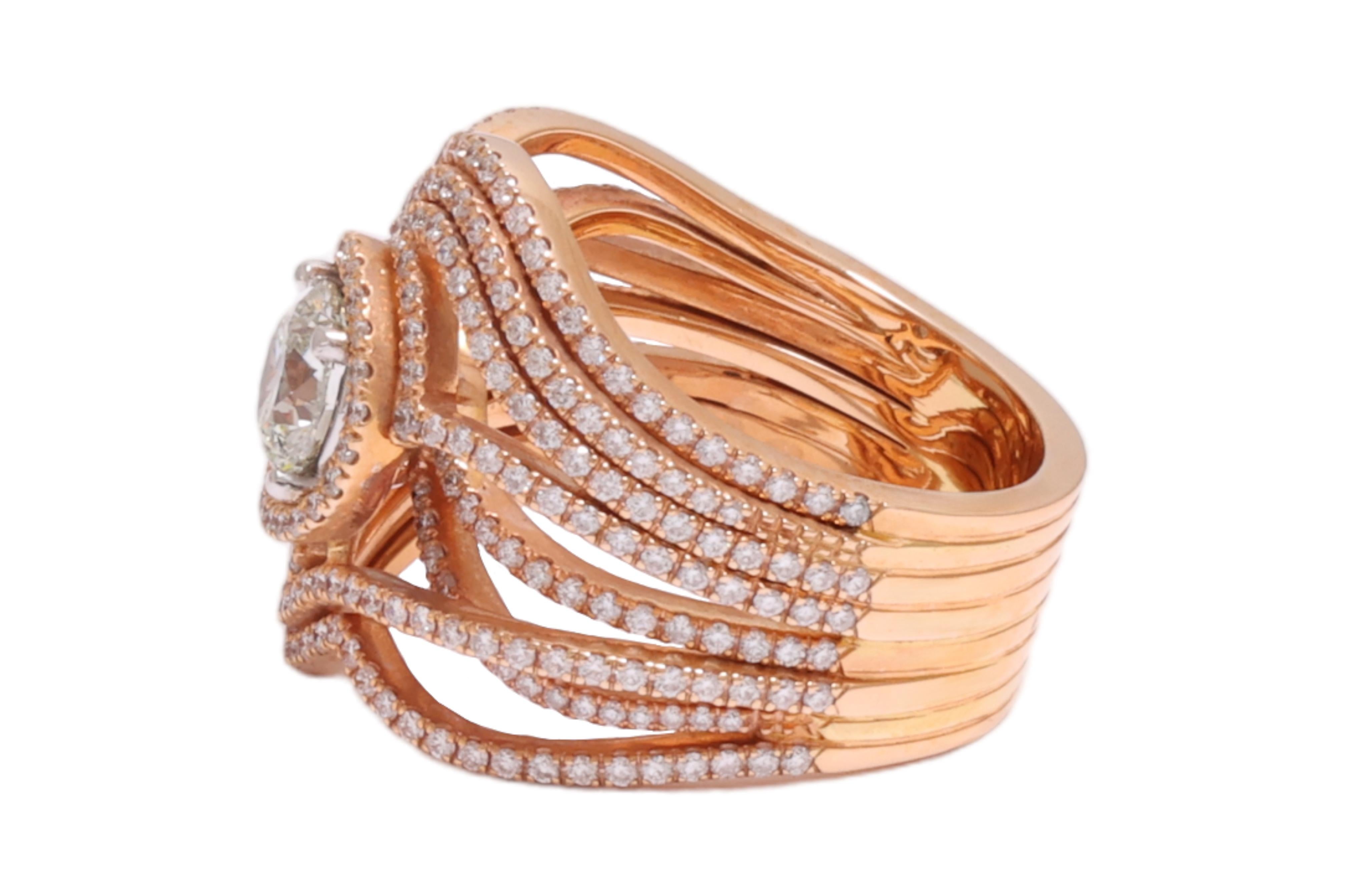 Bague en or rose 18 carats, pierre centrale HRD 1,01 carat Diamants environnants 1,29 ct. Neuf - En vente à Antwerp, BE
