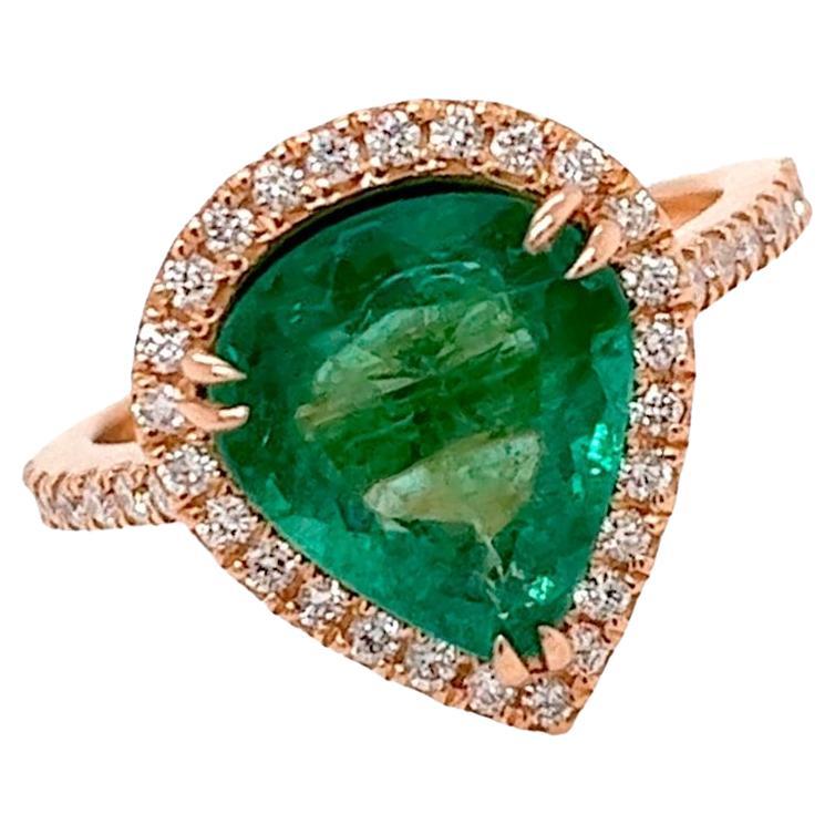 Ring 18kt Rose Gold Pear Emerald 3.04 cts & Diamonds 0.37 cts. For Sale