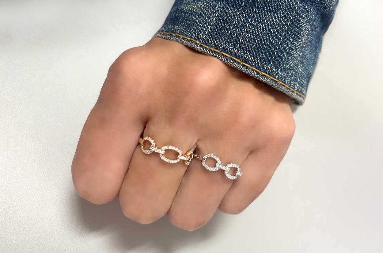 18kt Rose Gold Solid Chain Ring with 48 Diamonds 0.25 carats. Size 6.25.

Perfect High Jewelry Gift for Mom, Girlfriend, Daughter, Birthday or Christmas Gift.