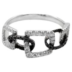 Ring 18kt White Gold Black & White Diamonds