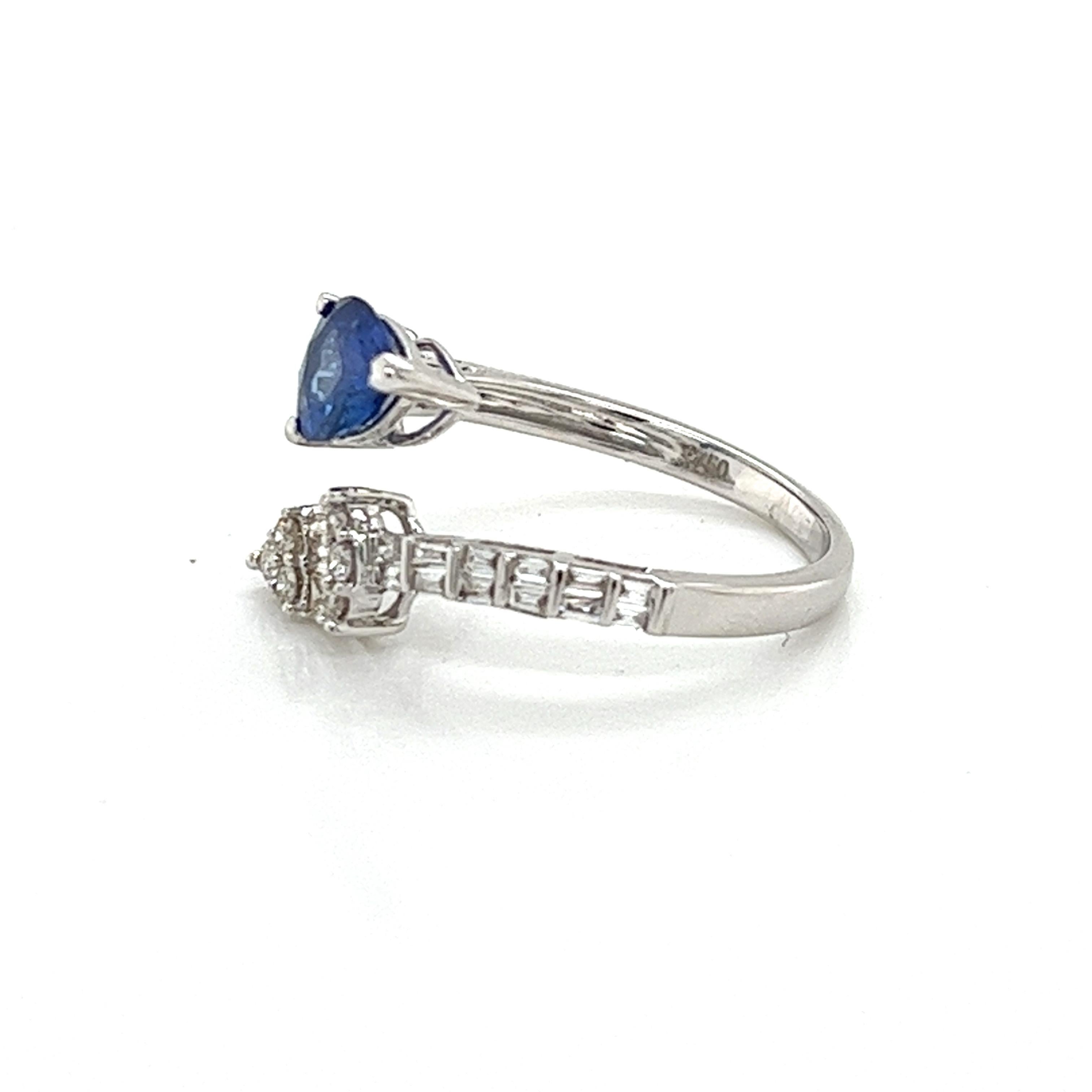 Mixed Cut Ring 18Kt White Gold, Diamonds 0.38 cts & sapphire 1.09 cts. For Sale