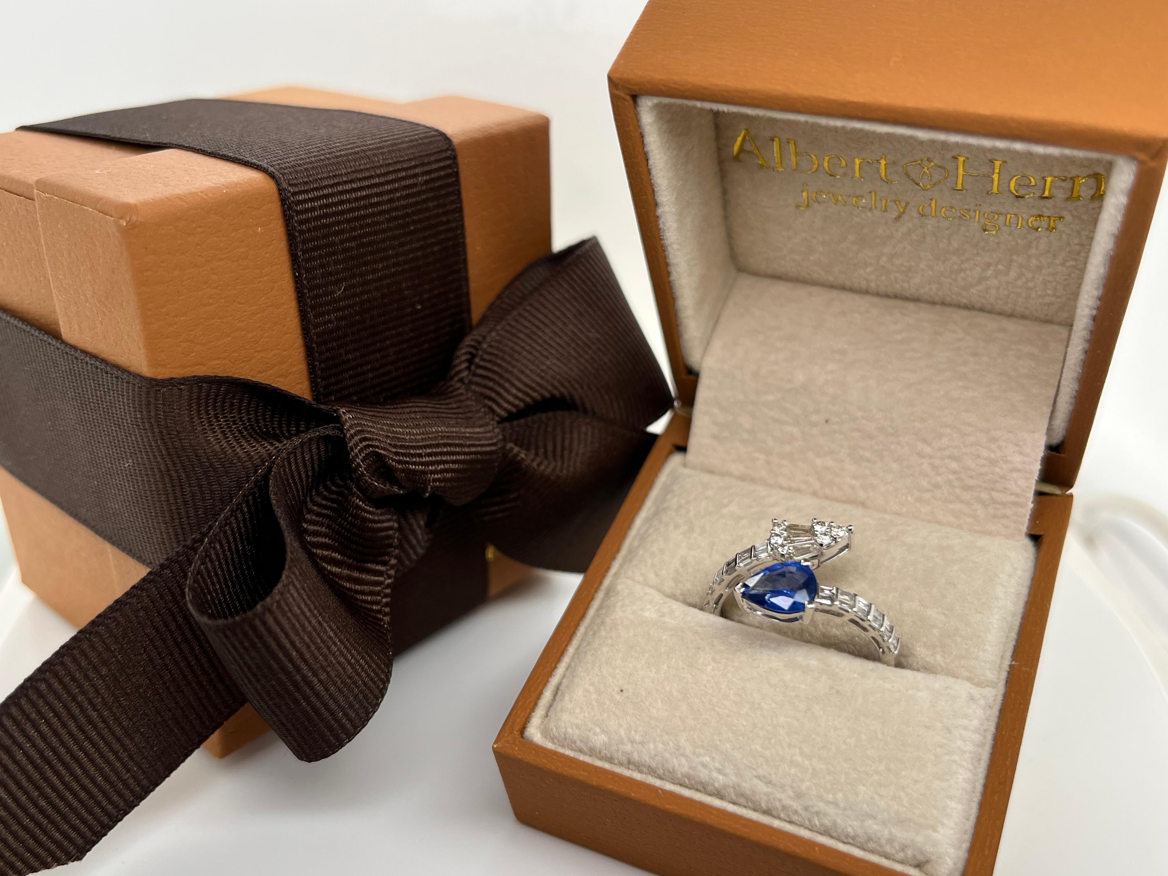 Ring 18Kt White Gold, Diamonds 0.38 cts & sapphire 1.09 cts. For Sale 1