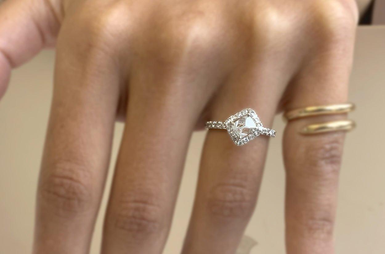 Contemporary Ring 18kt White Gold & Rough Diamond