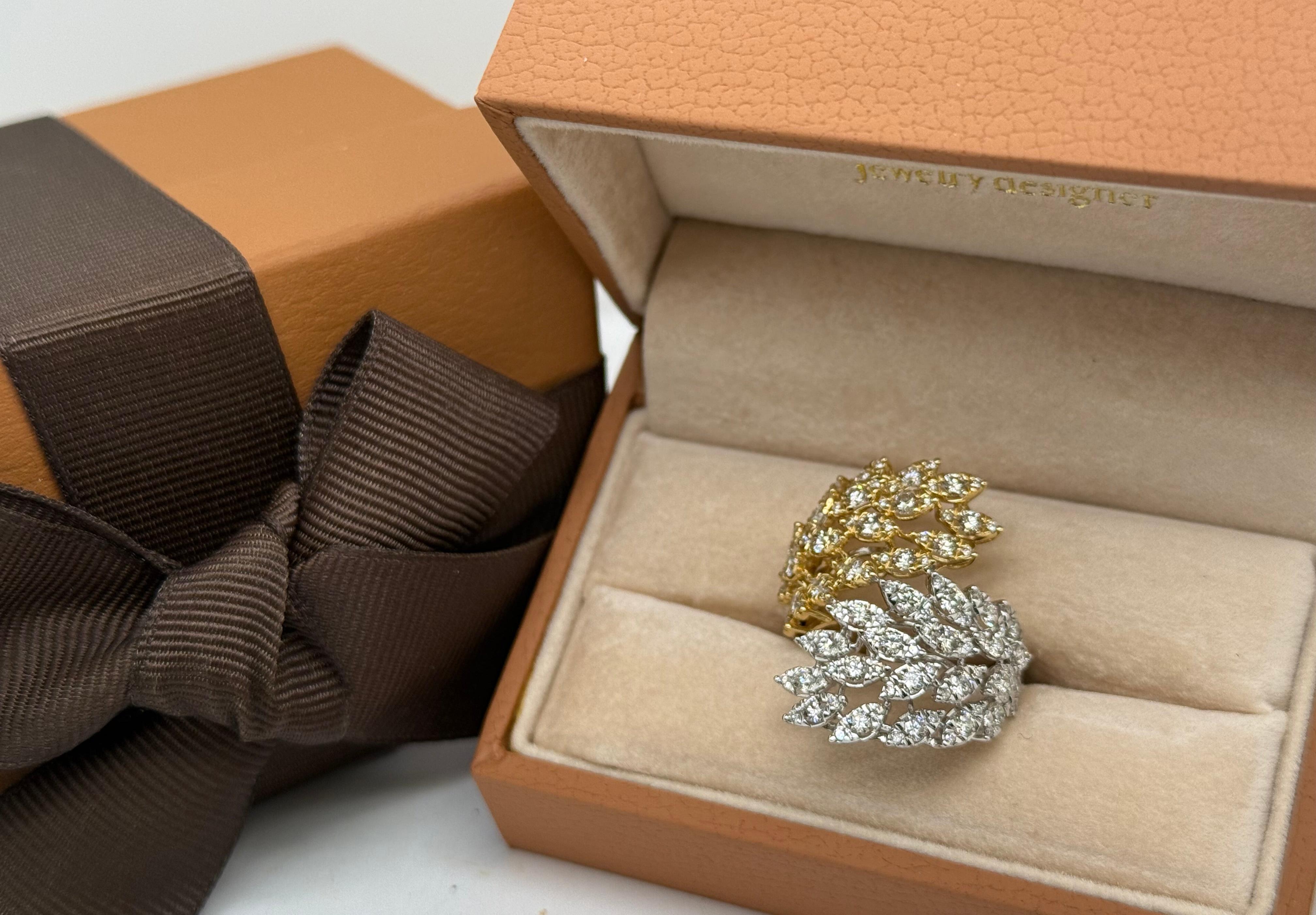 Contemporary Ring 18kt White & Yellow Gold Diamonds Leafs For Sale