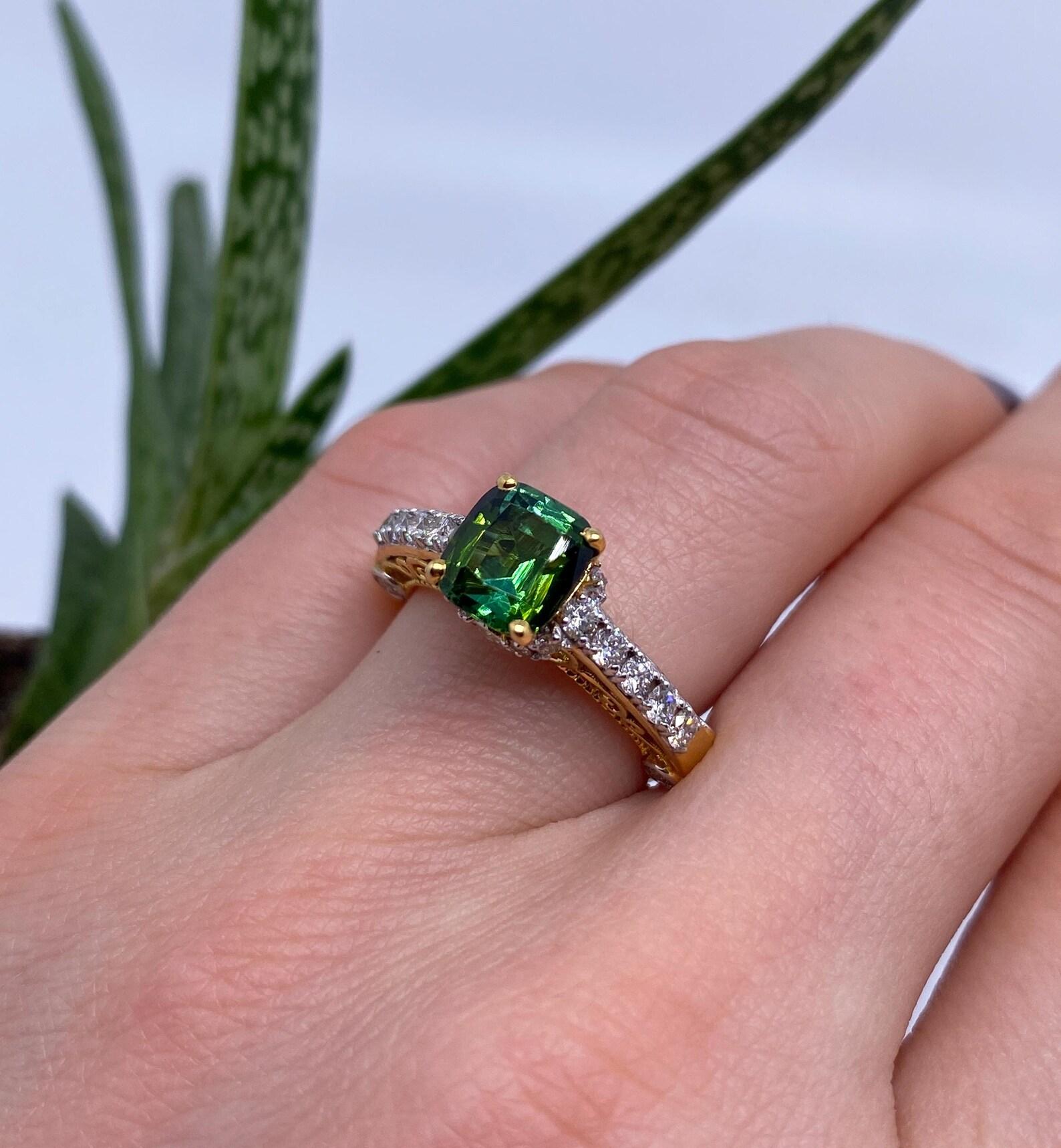 Ring 2 Karat, Turmalin und Diamanten natürlicher Edelstein, 14 Karat Gelbgold, 7US (Edwardian) im Angebot