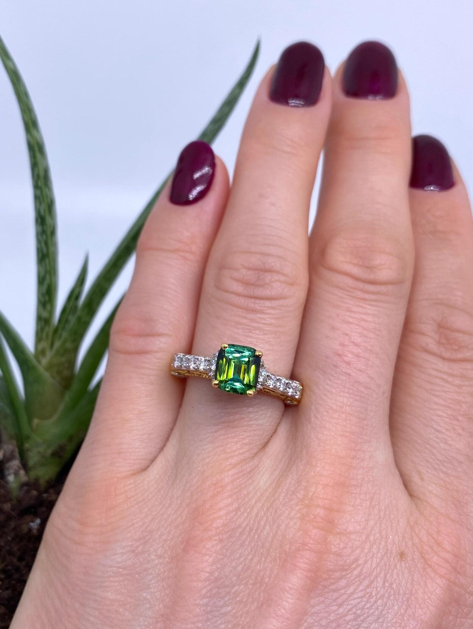 Ring 2 Karat, Turmalin und Diamanten natürlicher Edelstein, 14 Karat Gelbgold, 7US (Kissenschliff) im Angebot