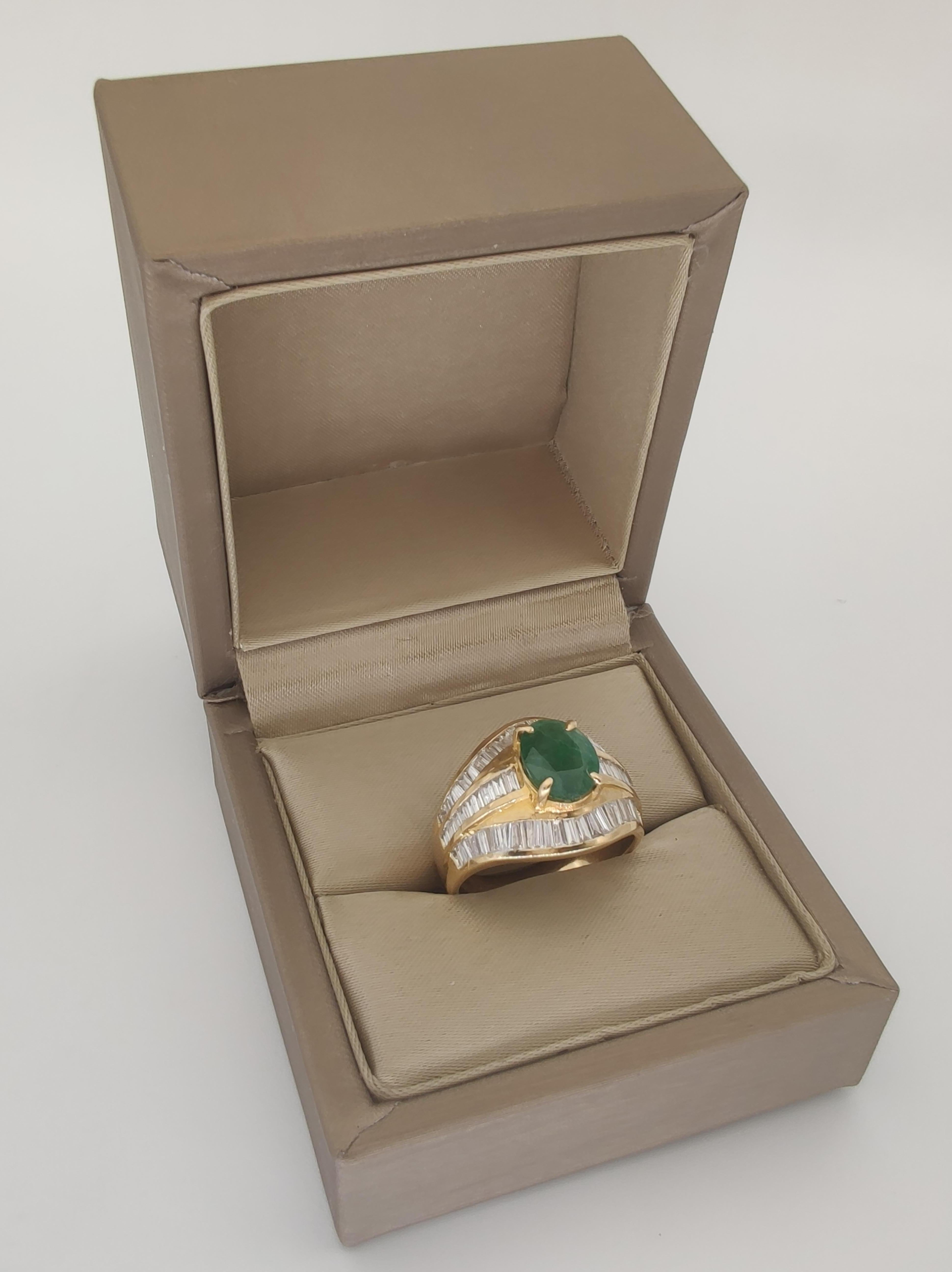 22 karat yellow gold  Emerald Diamond  women Cocktail Ring For Sale 1
