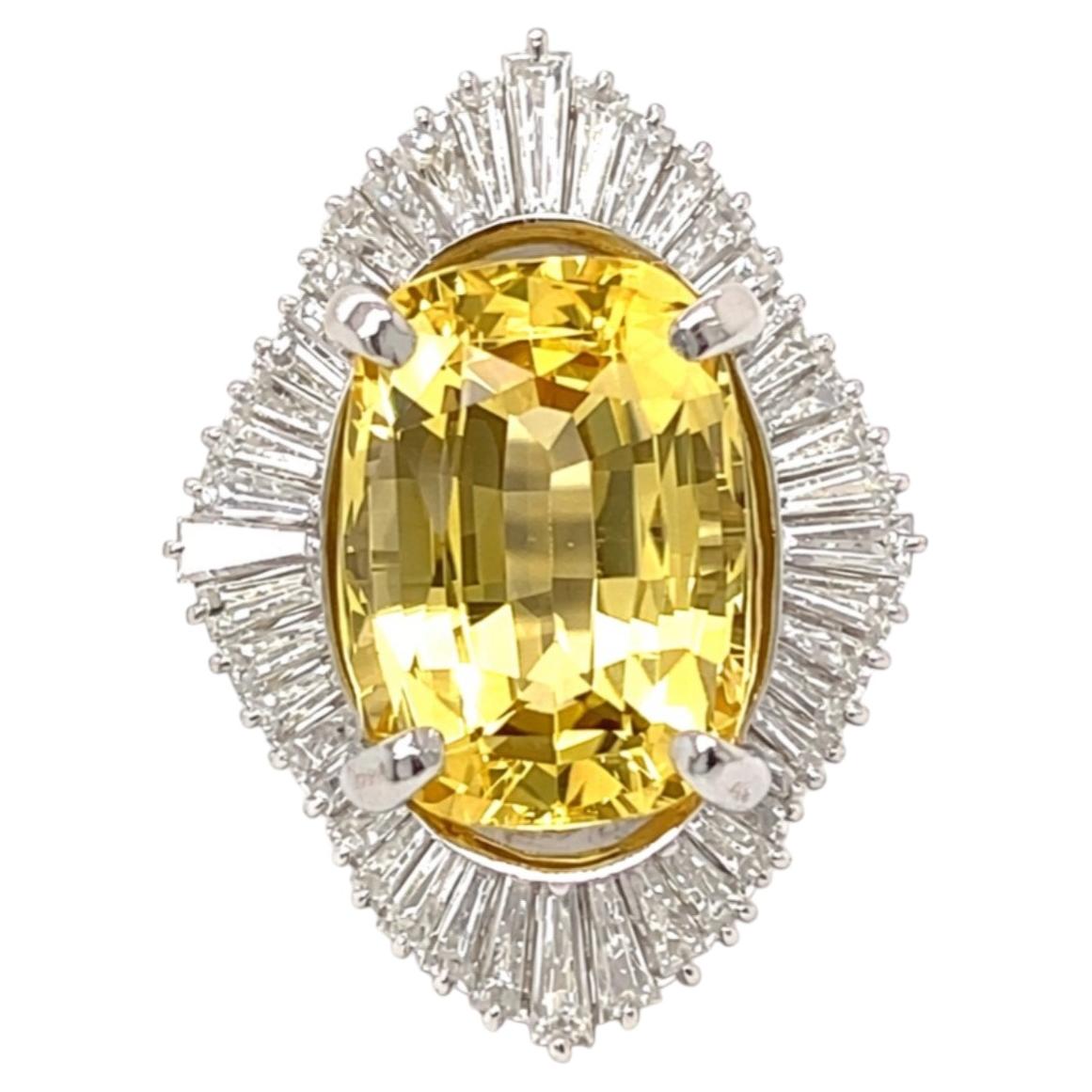 RING – 3,68 Karat zertifizierter, unbehandelter gelber Ceylon-Saphir und Diamanten mit einem Gesamtgewicht von 3,50 Karat
